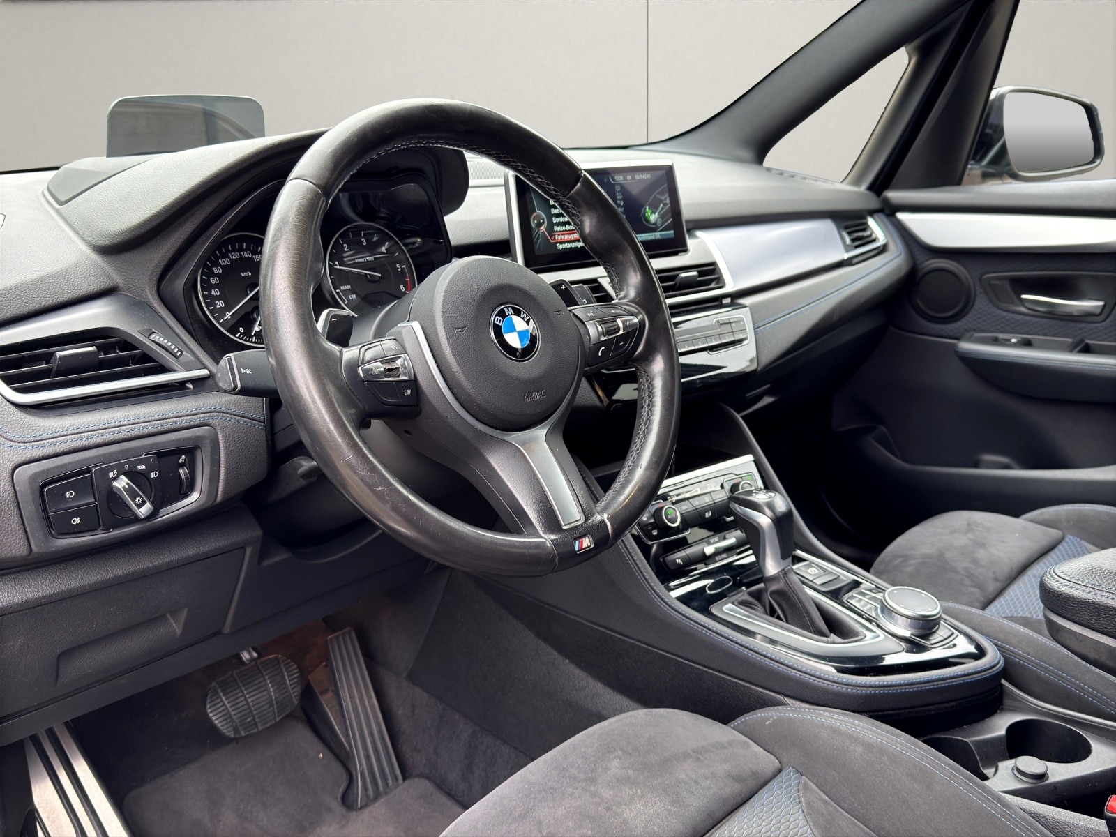 BMW 218d xDrive Gran Tourer M Sport 7-Plätzer-image-12