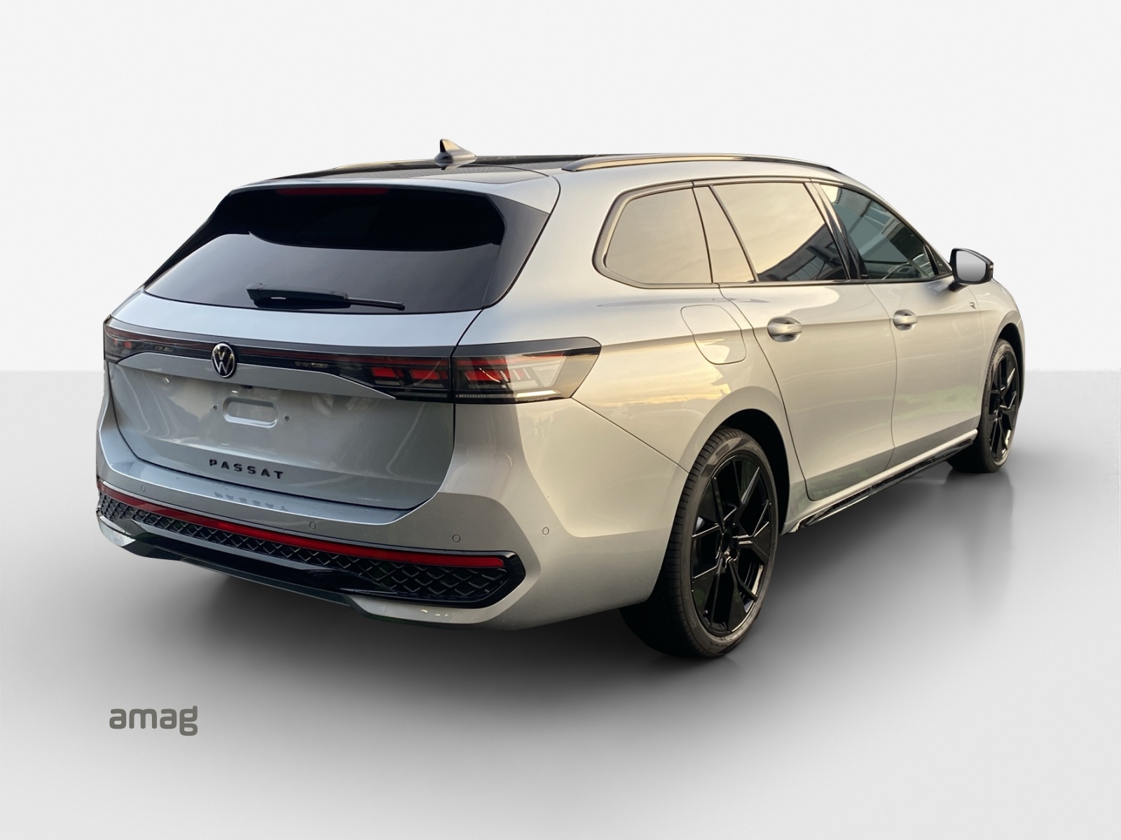 VW Passat Variant 2.0 TDI evo R-Line 4 Motion DSG-image-4