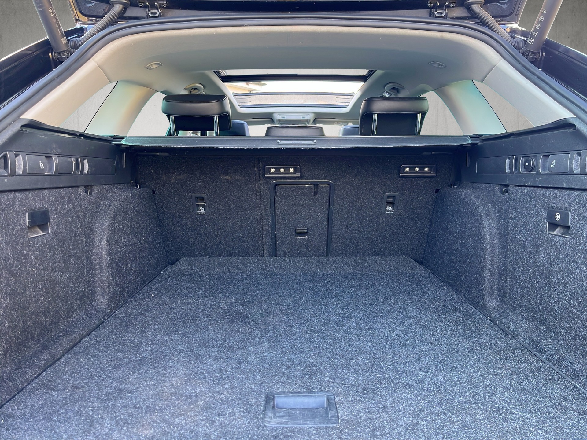 SKODA Superb Combi 2.0 TSI Style DSG 4x4-image-11