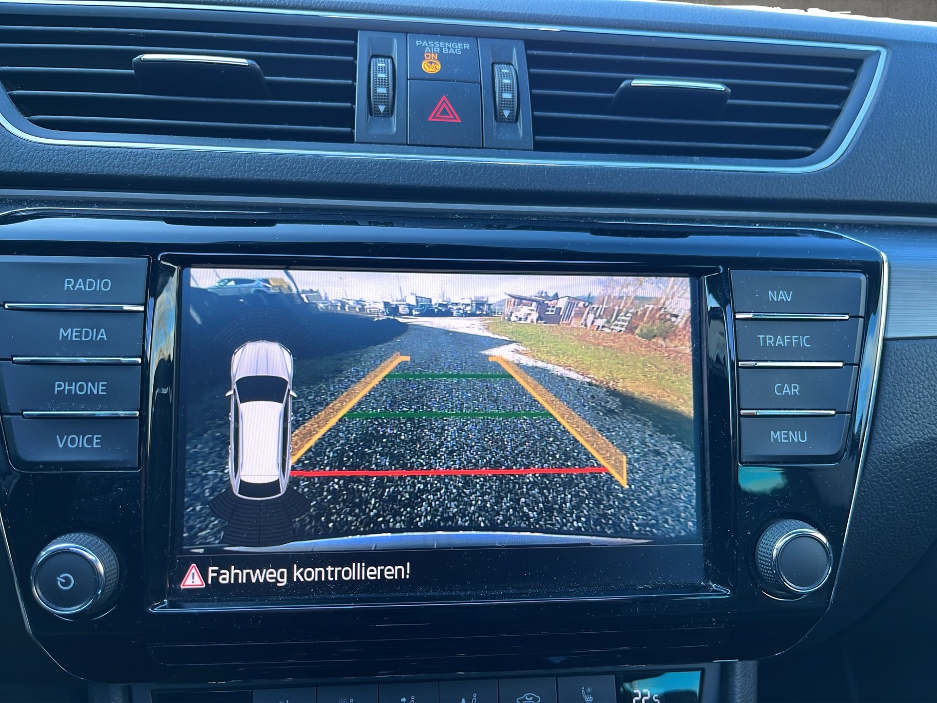 SKODA Superb Combi 2.0 TSI Style DSG 4x4-image-13
