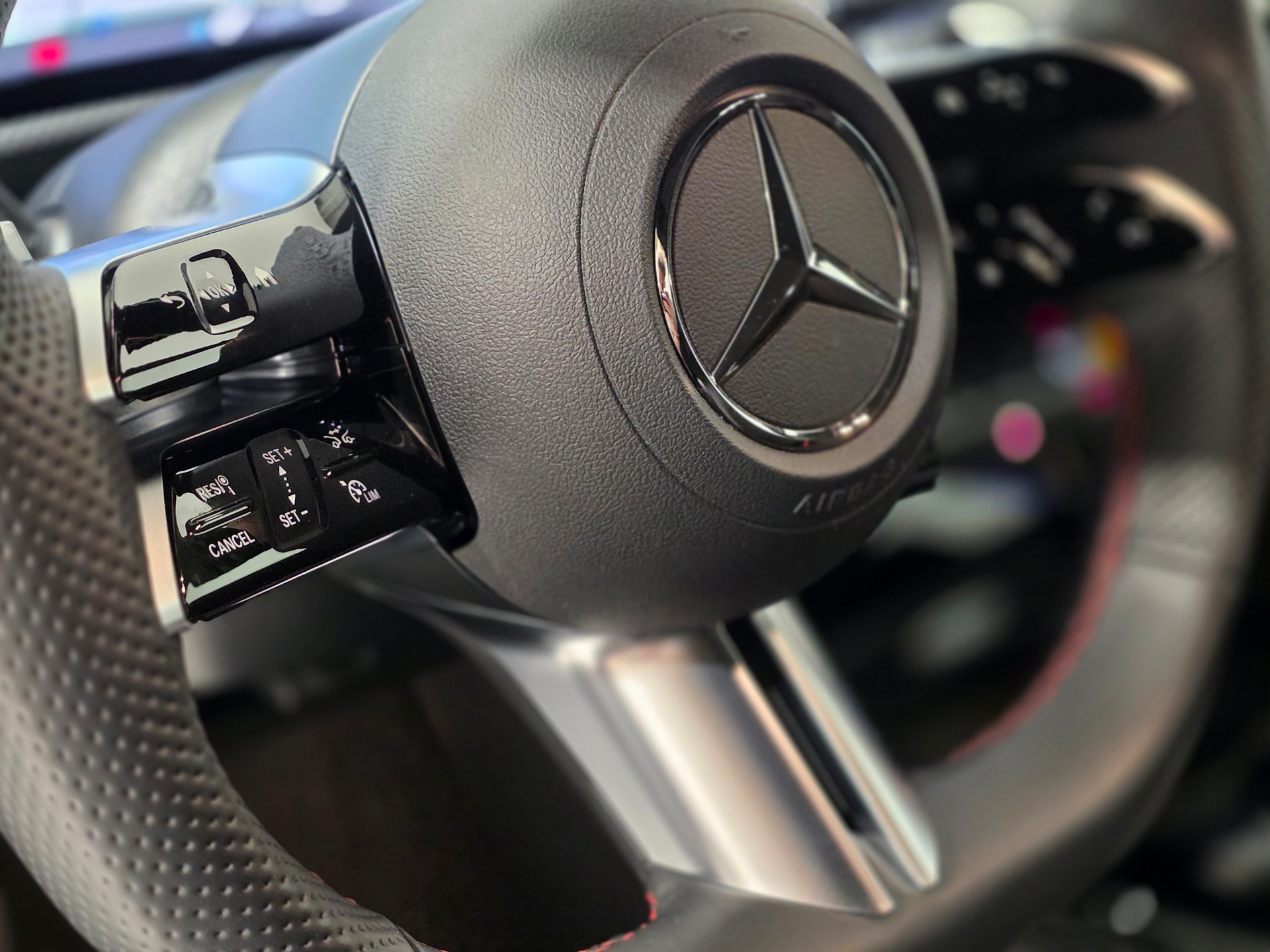 MERCEDES-BENZ A 180 Night Star AMG Line 7G-DCT-image-8