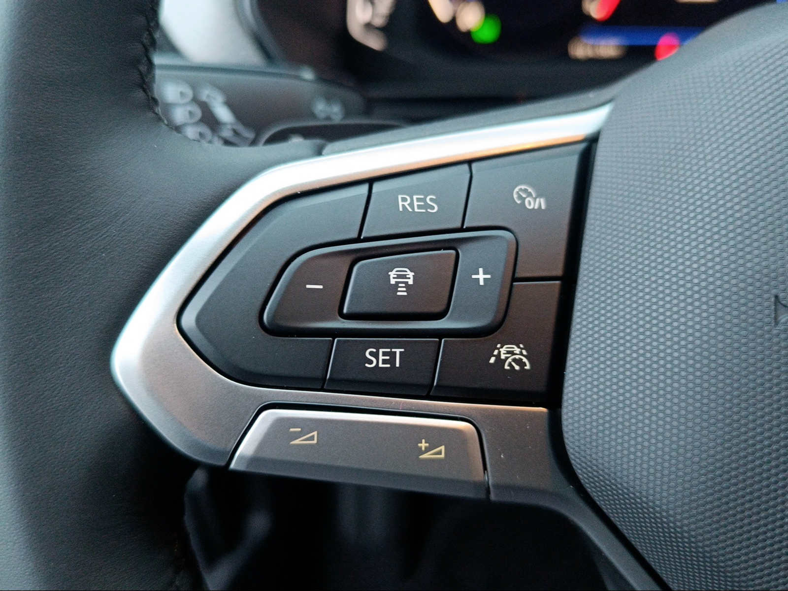 VW T-Cross EVO 115PS TSI / UNITED-image-12