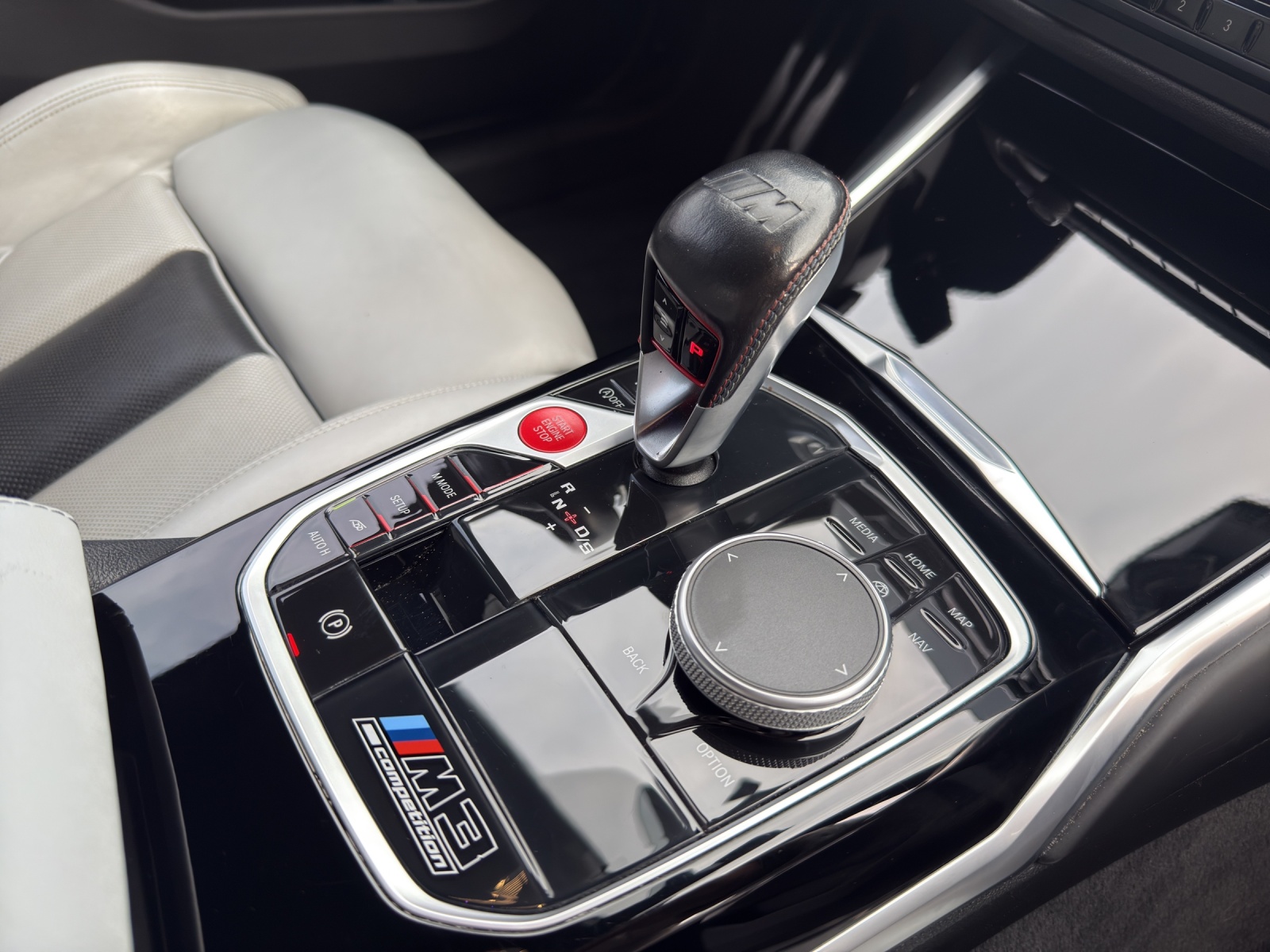 BMW M3 Competition-image-12