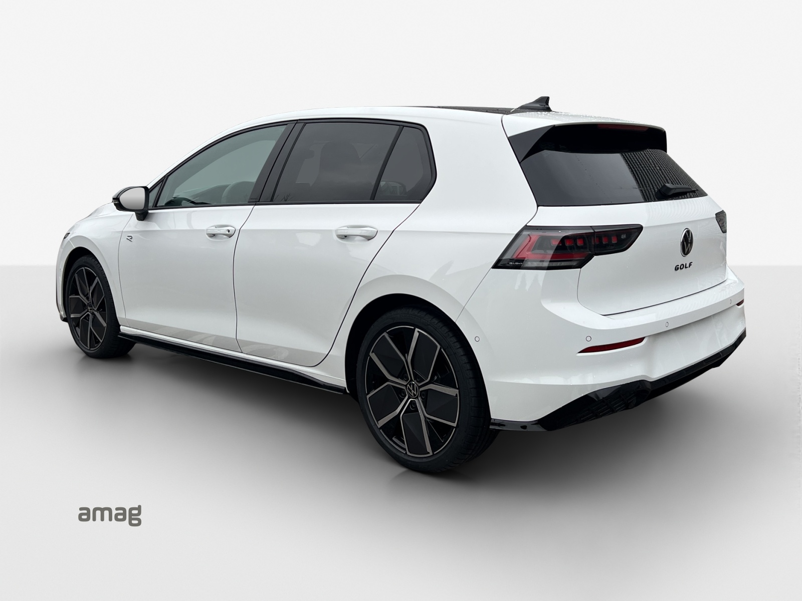 VW Golf 1.5 e TSI mHEV R-Line DSG-image-2