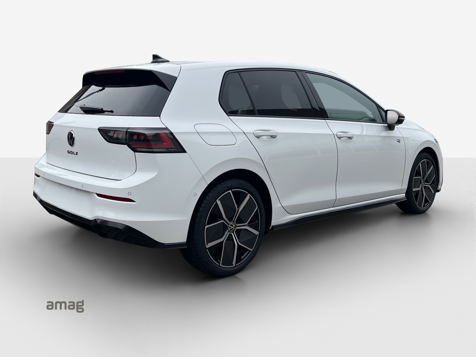 VW Golf 1.5 e TSI mHEV R-Line DSG-image-4