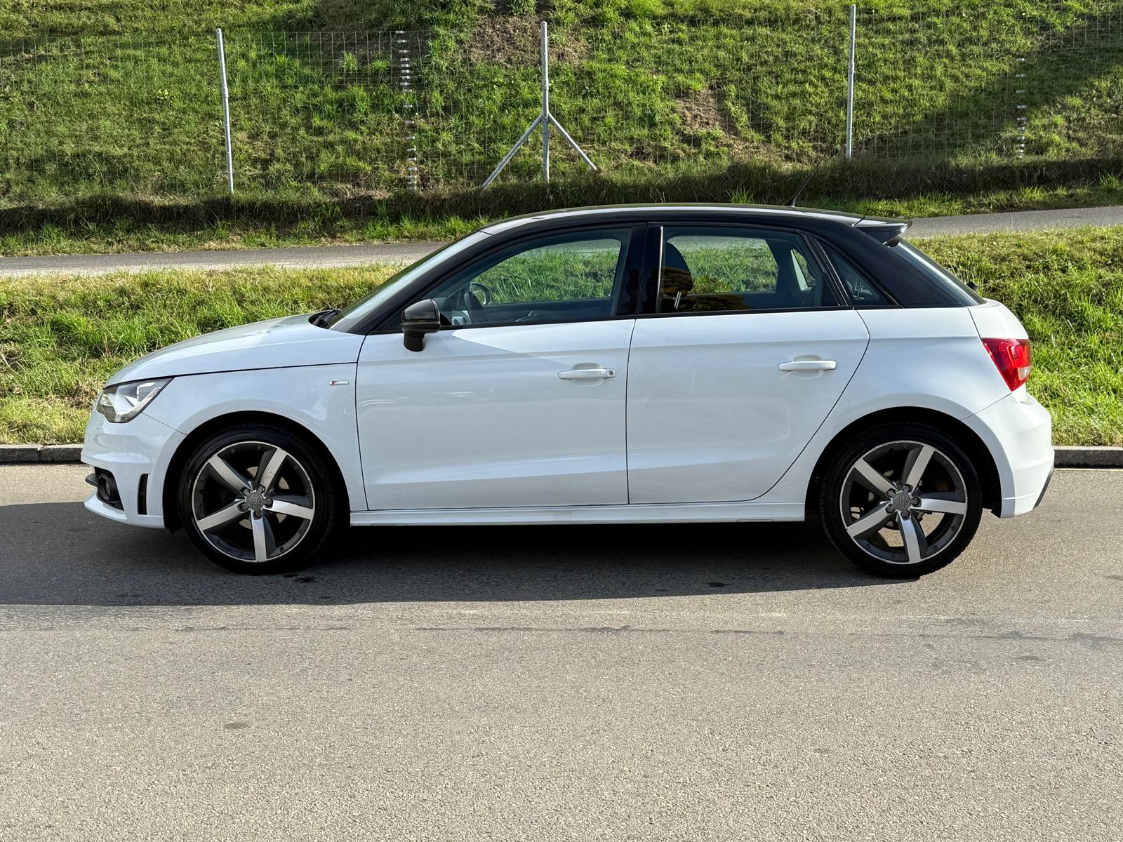 AUDI A1 Sportback 1.6 TDI admired DSG-image-2