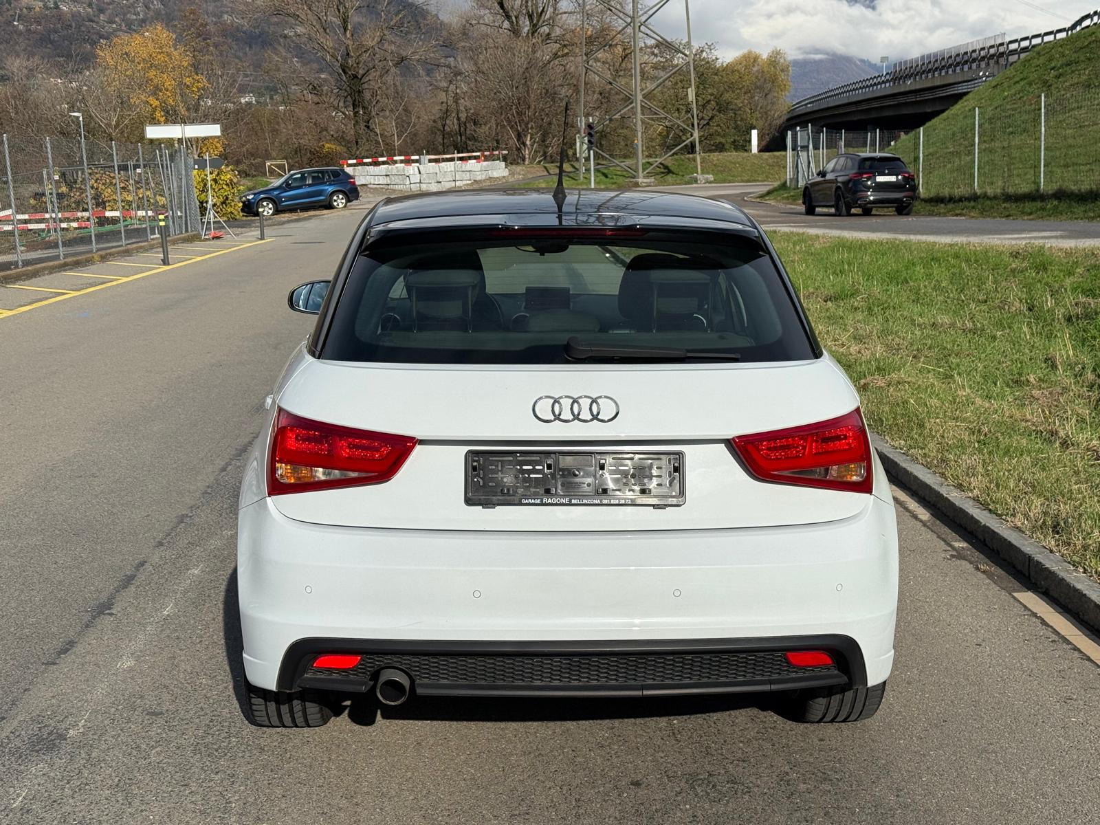 AUDI A1 Sportback 1.6 TDI admired DSG-image-4