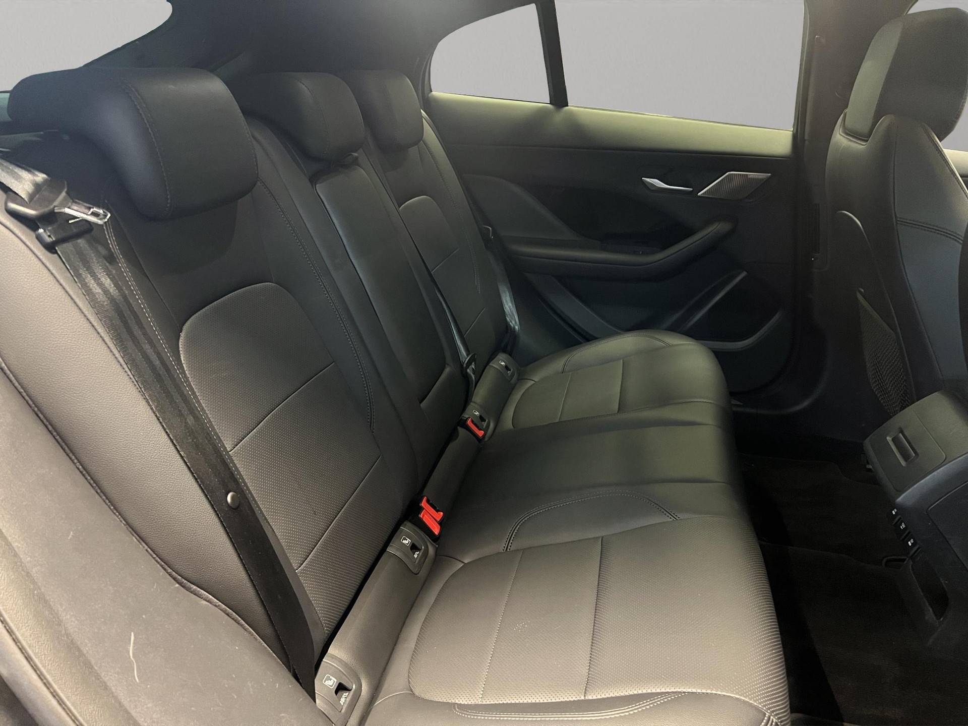 JAGUAR I-Pace EV400 S AWD-image-13