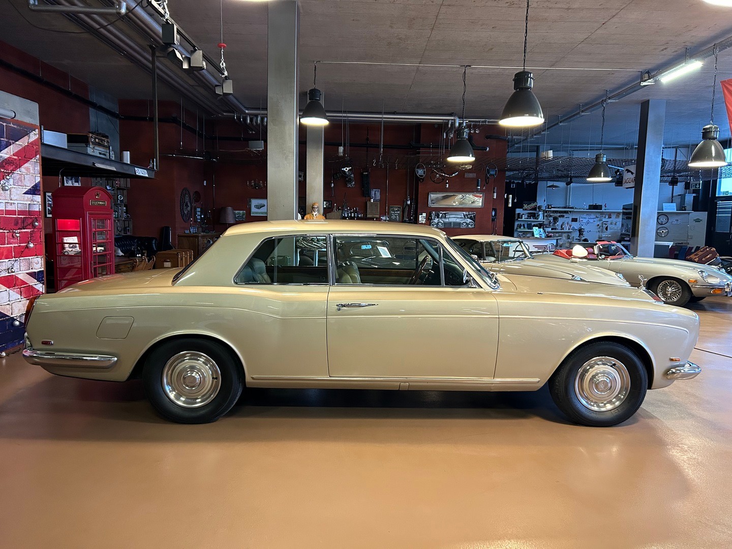 ROLLS-ROYCE Silver Shadow Coupé-image-2
