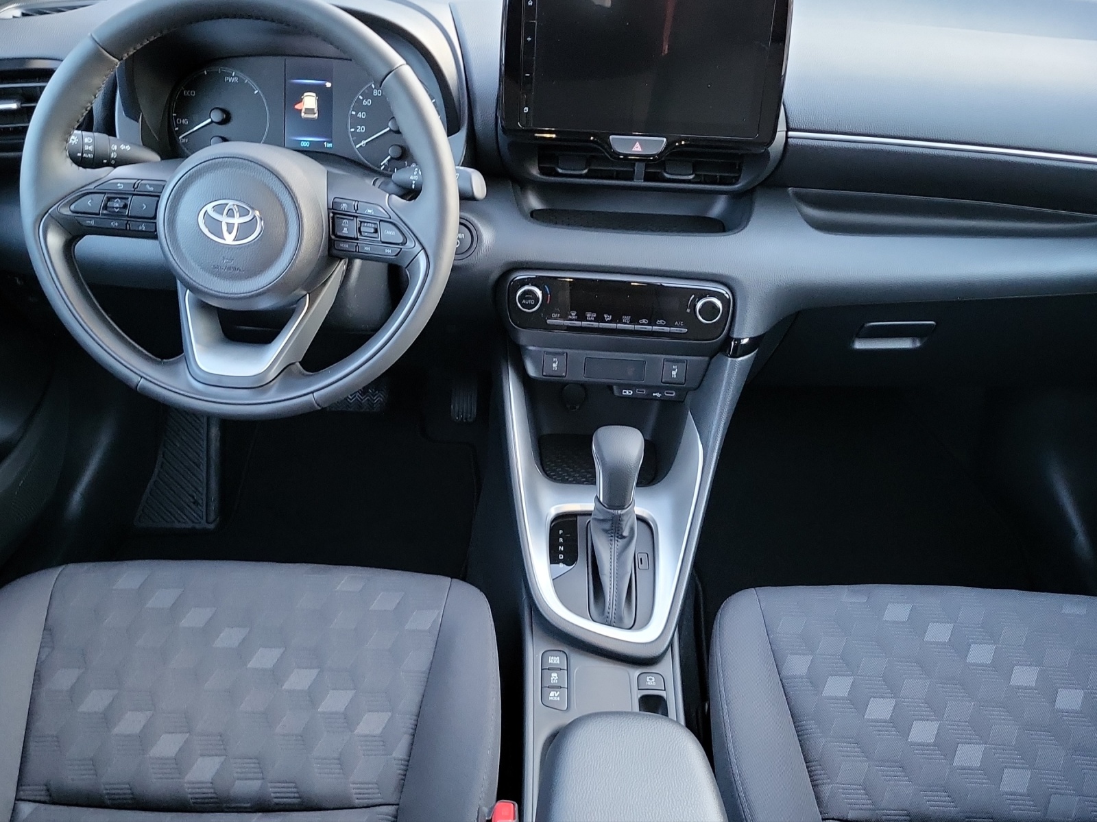 TOYOTA Yaris 1.5 VVT-i HSD Comfort-image-13