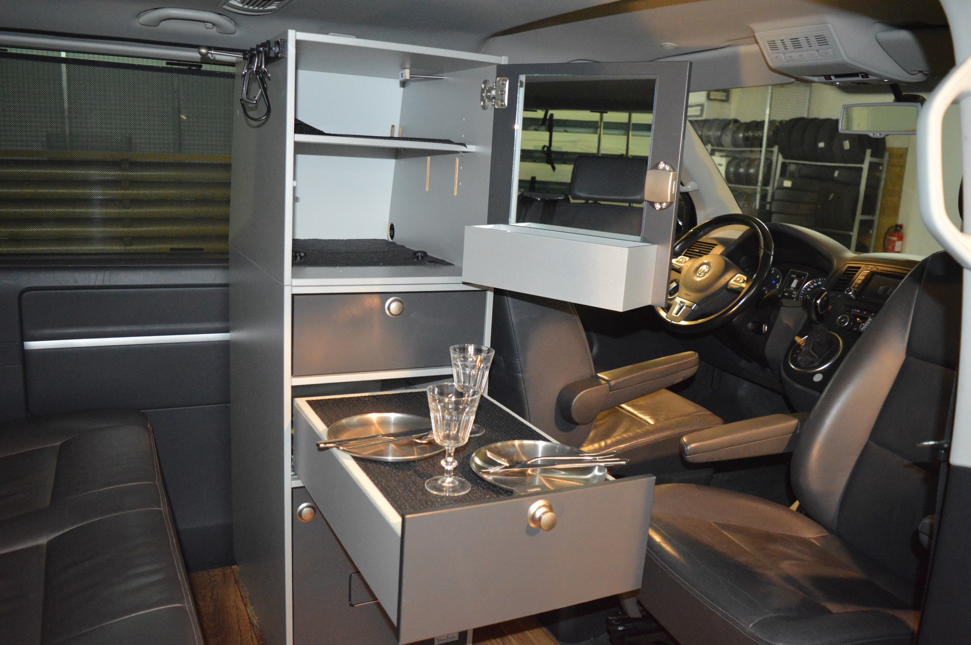 VW T5 Campingbus Multivan 2.0 Bi-TDI CR Highline DSG-image-25