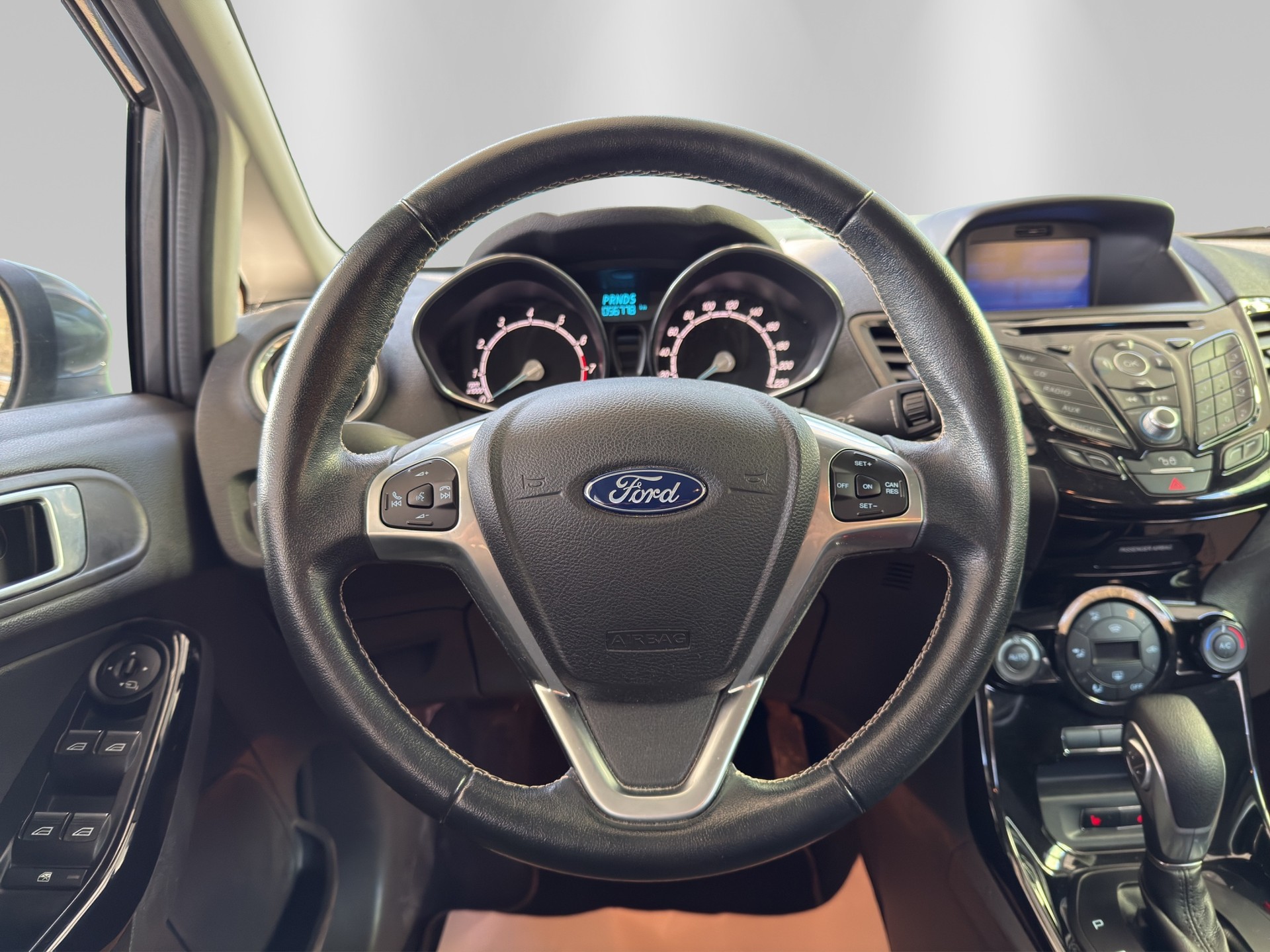FORD Fiesta 1.0 SCTi Titanium PowerShift-image-9