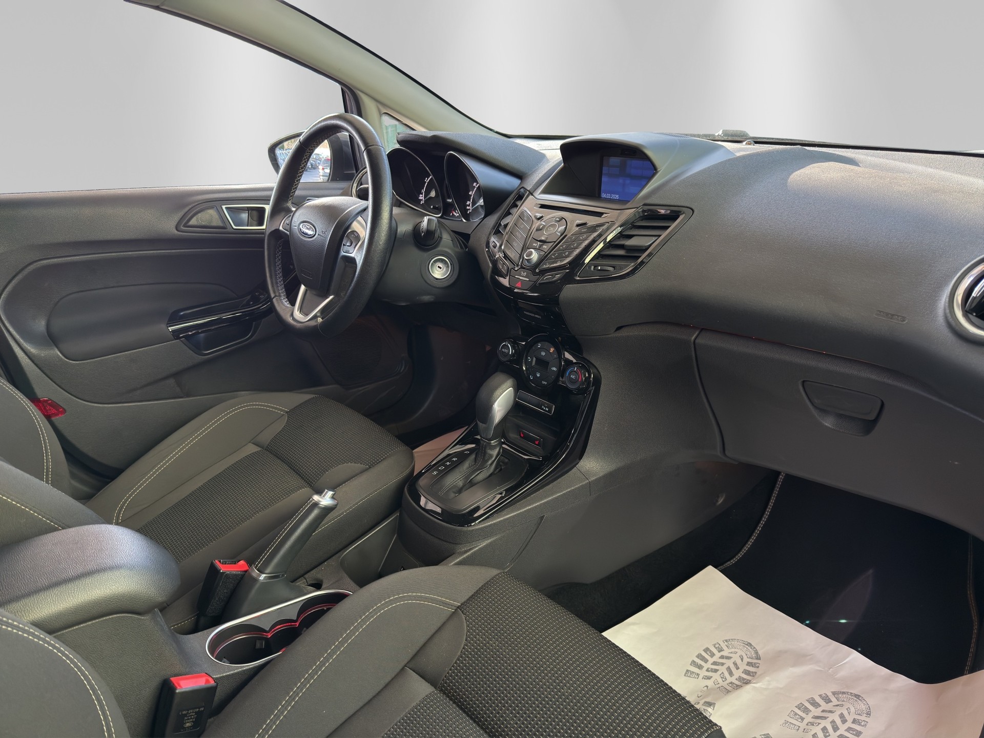 FORD Fiesta 1.0 SCTi Titanium PowerShift-image-12