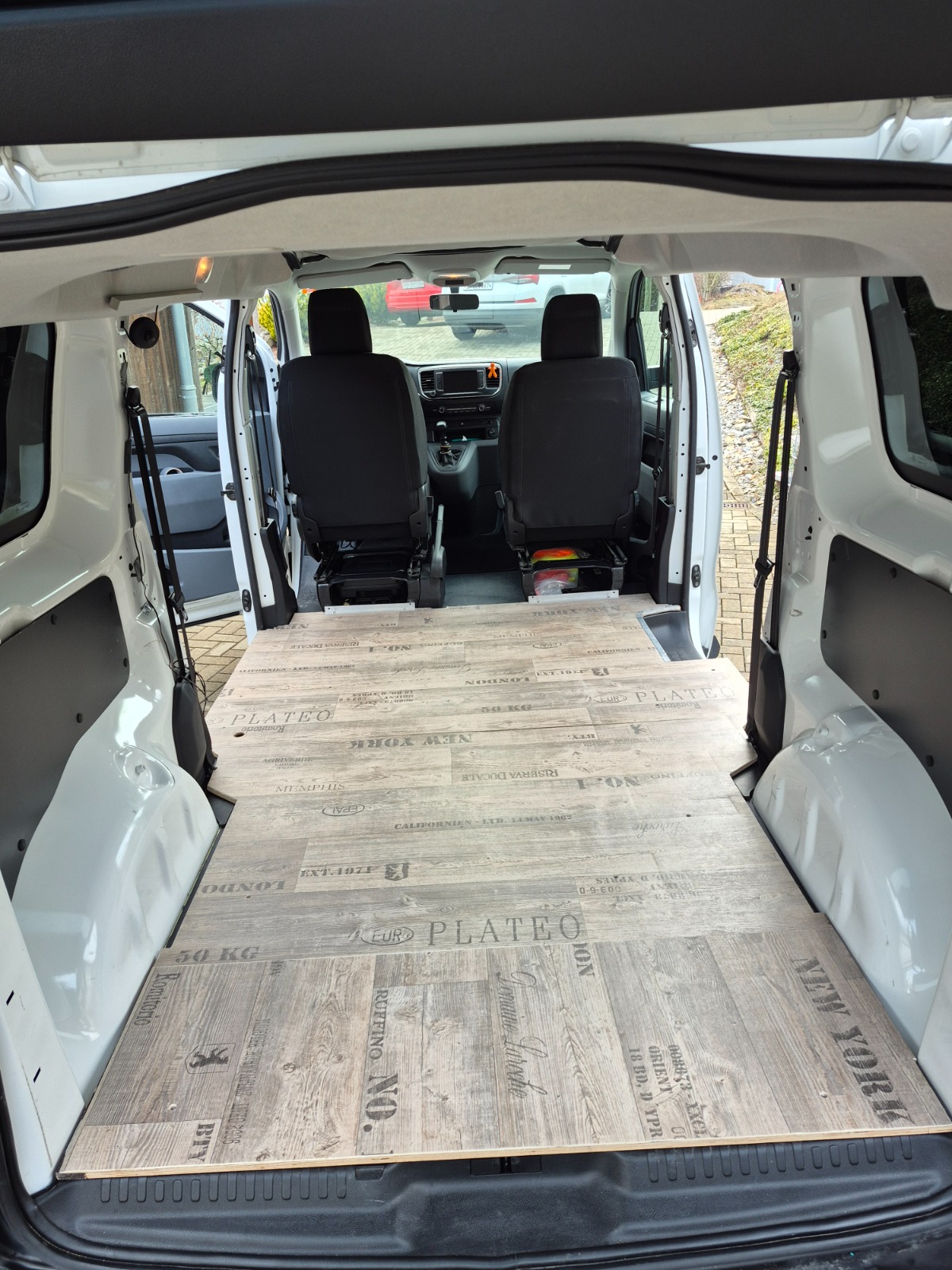 OPEL Vivaro Combi 1.5 CDTI Essentia s/s M-image-11