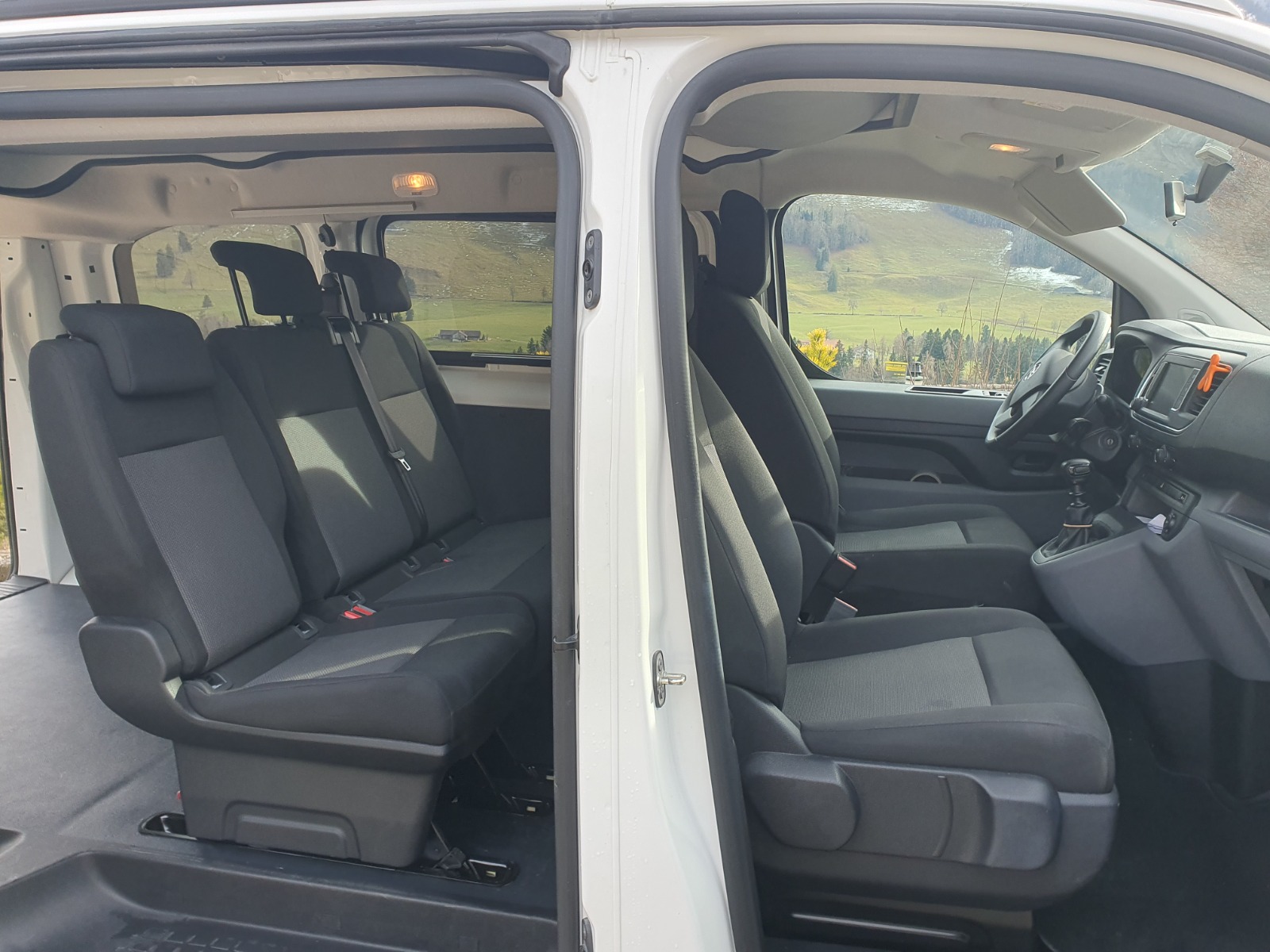 OPEL Vivaro Combi 1.5 CDTI Essentia s/s M-image-5