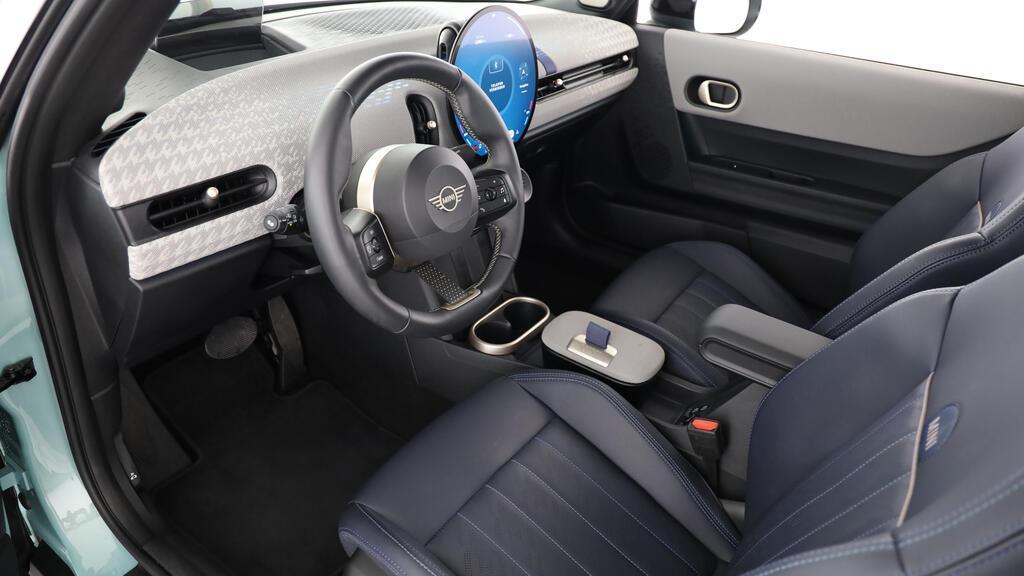 MINI Cooper S Cabrio-image-16