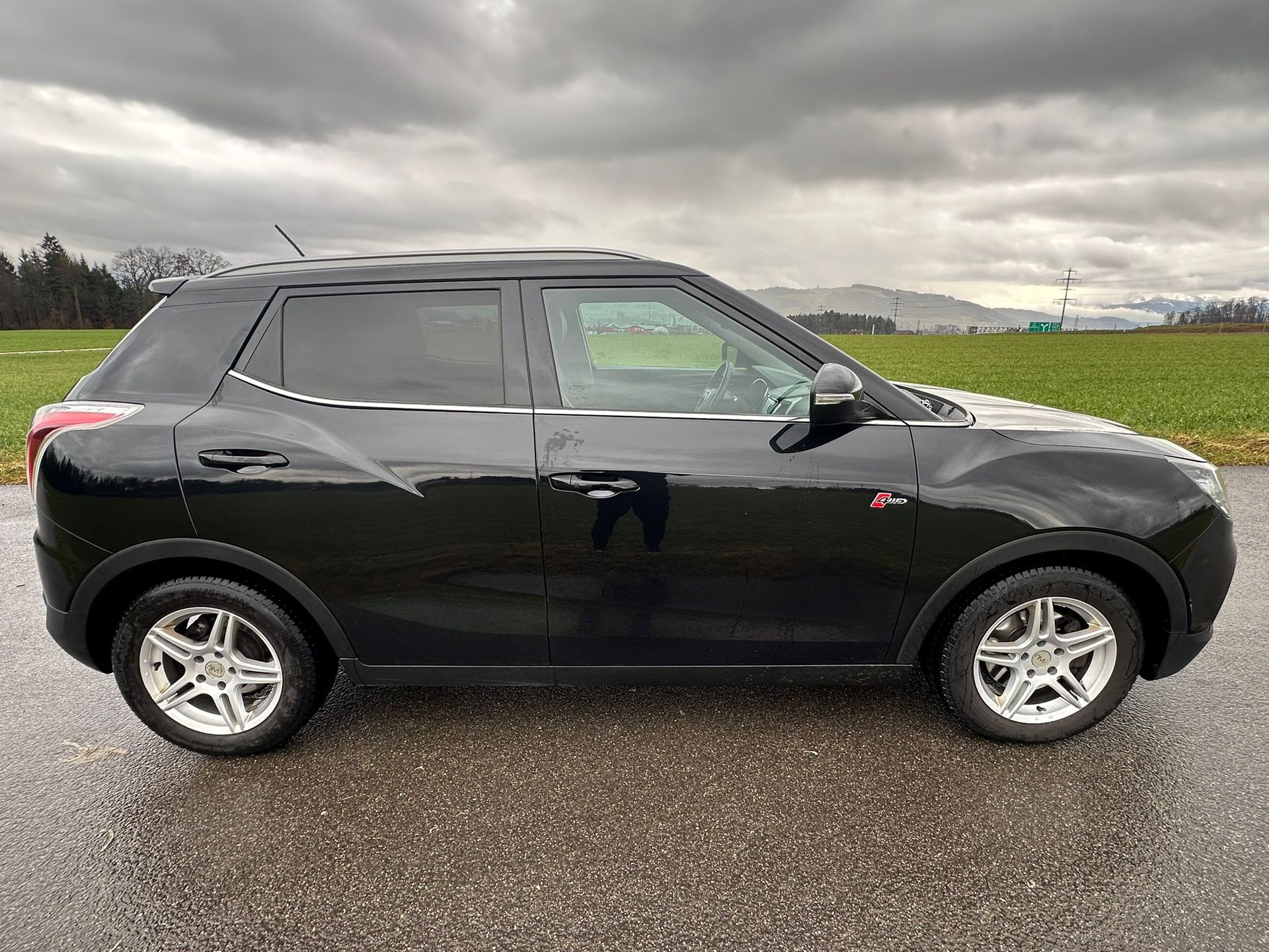 KGM-SsangYong Tivoli 1.6 eXDi Crystal 4WD Automatic-image-3