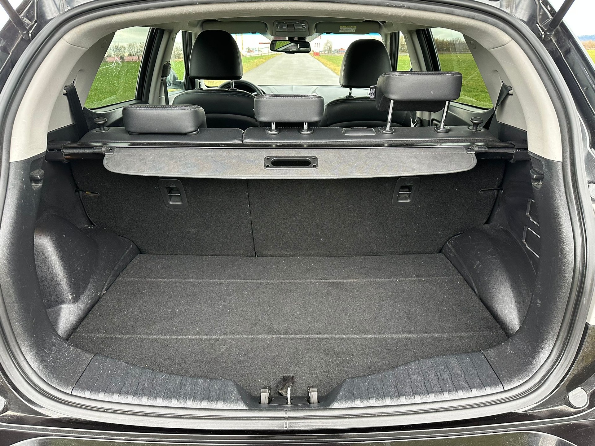 KGM-SsangYong Tivoli 1.6 eXDi Crystal 4WD Automatic-image-11