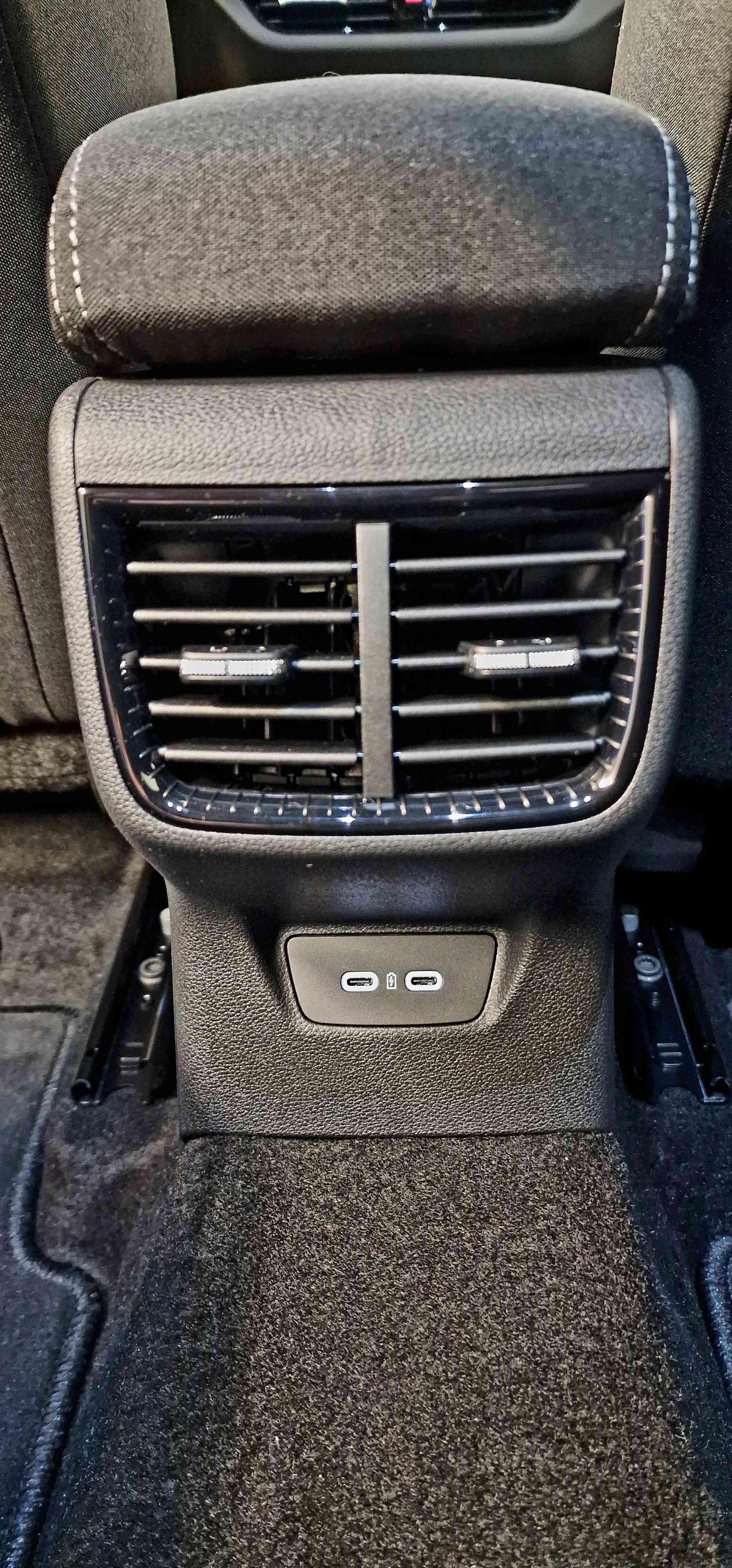 SKODA Fabia 1.0 TSI Dynamic DSG-image-13