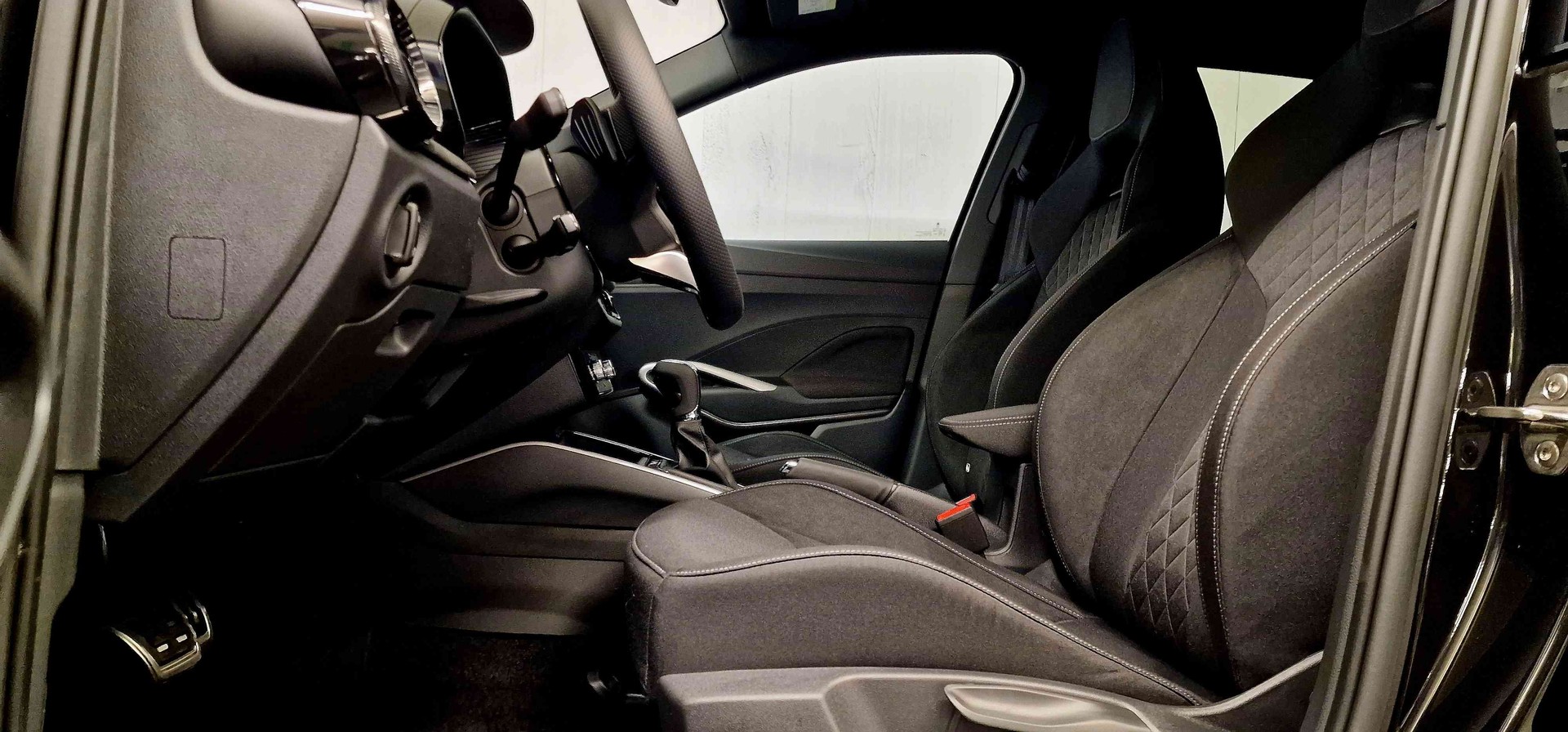 SKODA Fabia 1.0 TSI Dynamic DSG-image-3