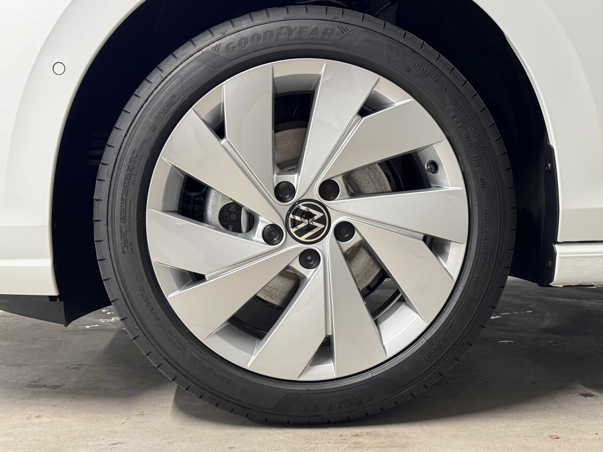 VW Golf 1.5 e TSI mHEV United DSG-image-16