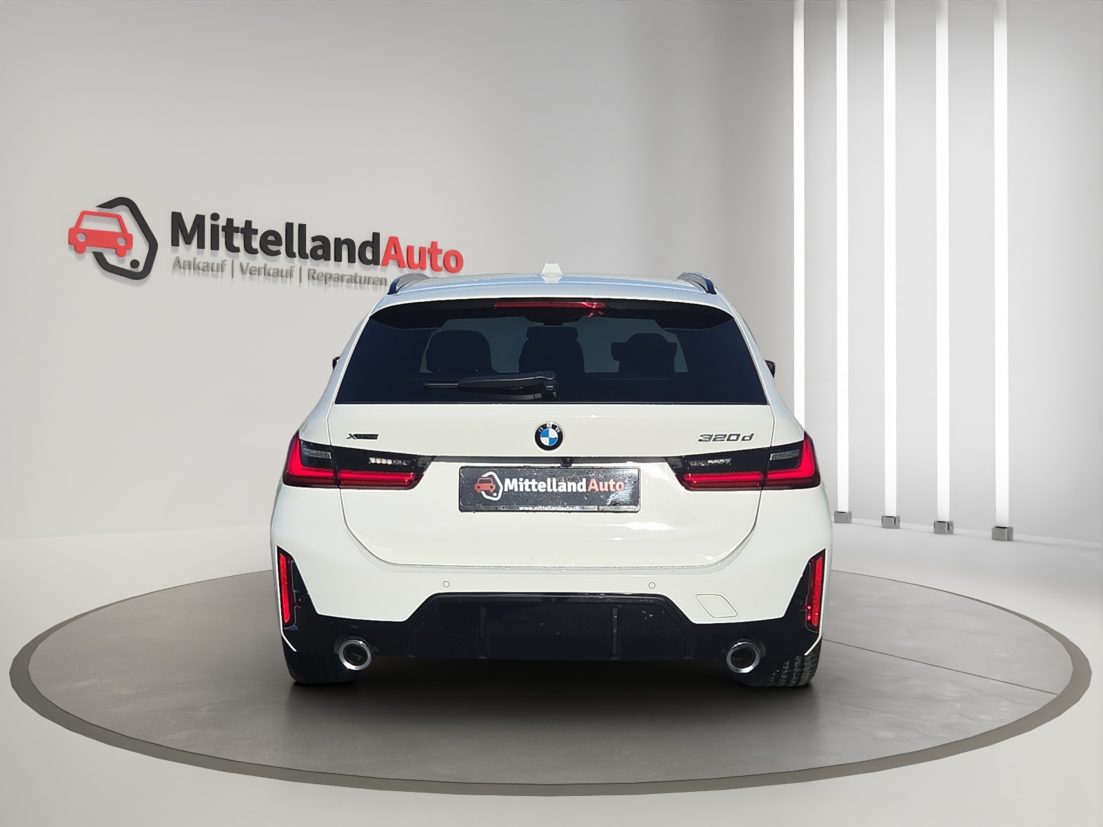 BMW 320d xDrive 48V Touring Steptronic M Sport-image-11