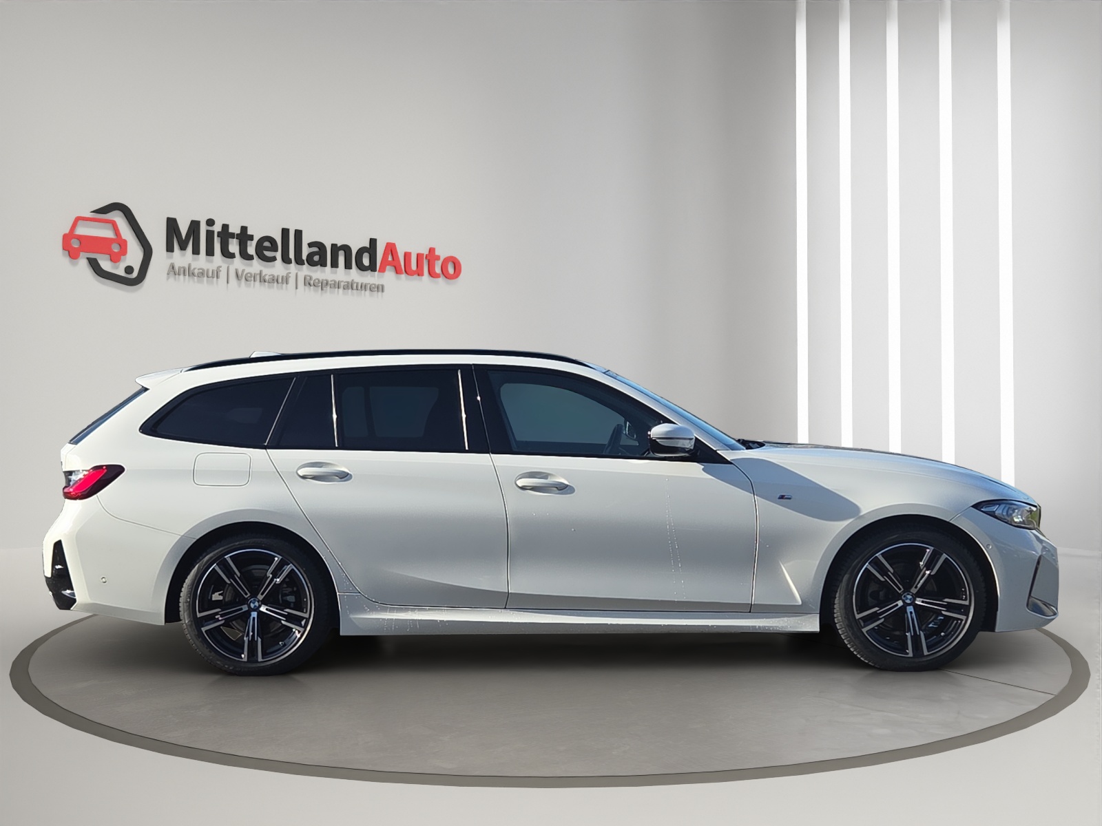 BMW 320d xDrive 48V Touring Steptronic M Sport-image-3