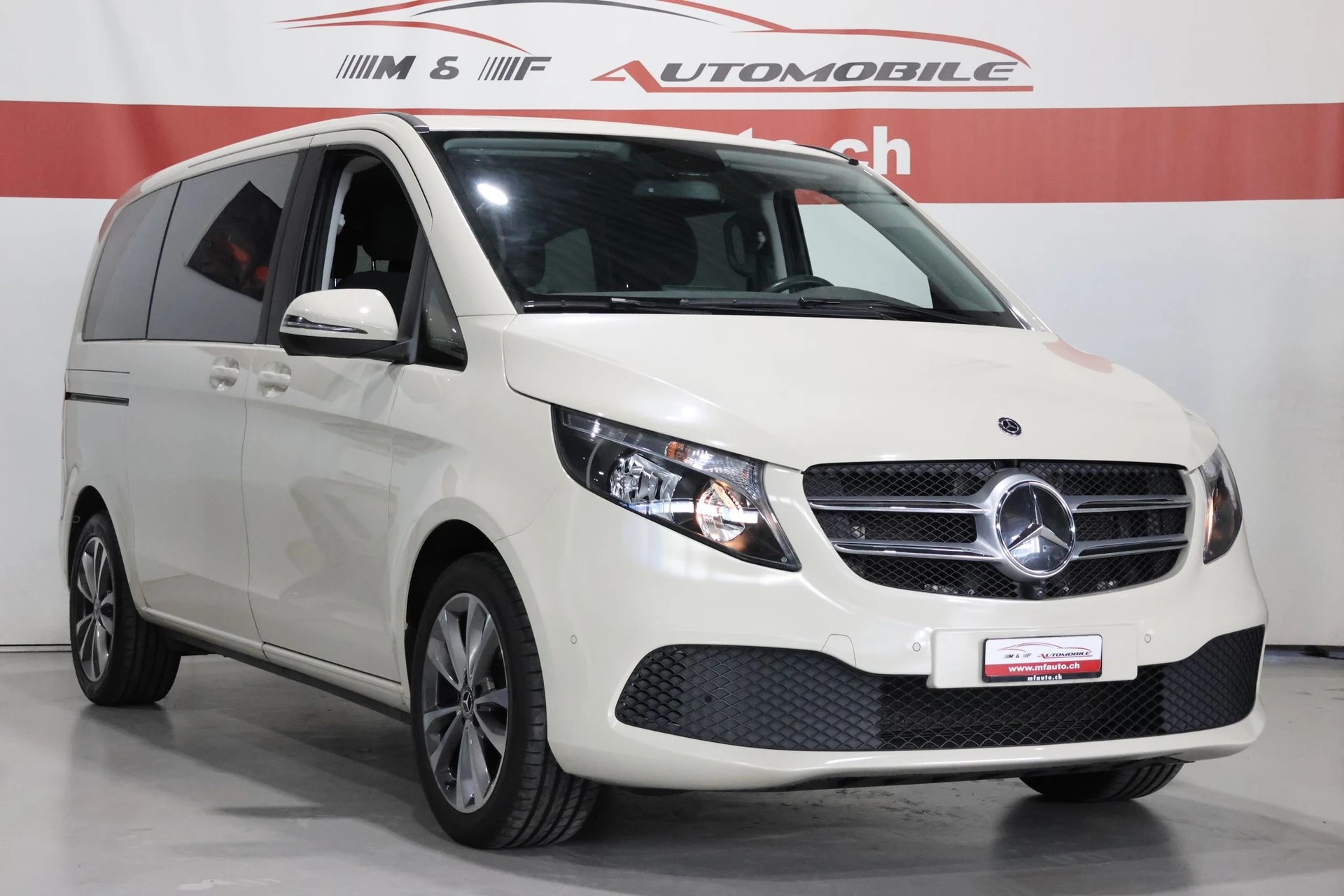 MERCEDES-BENZ V 220 d kurz 4matic Van CH FAHRZEUG-image-4