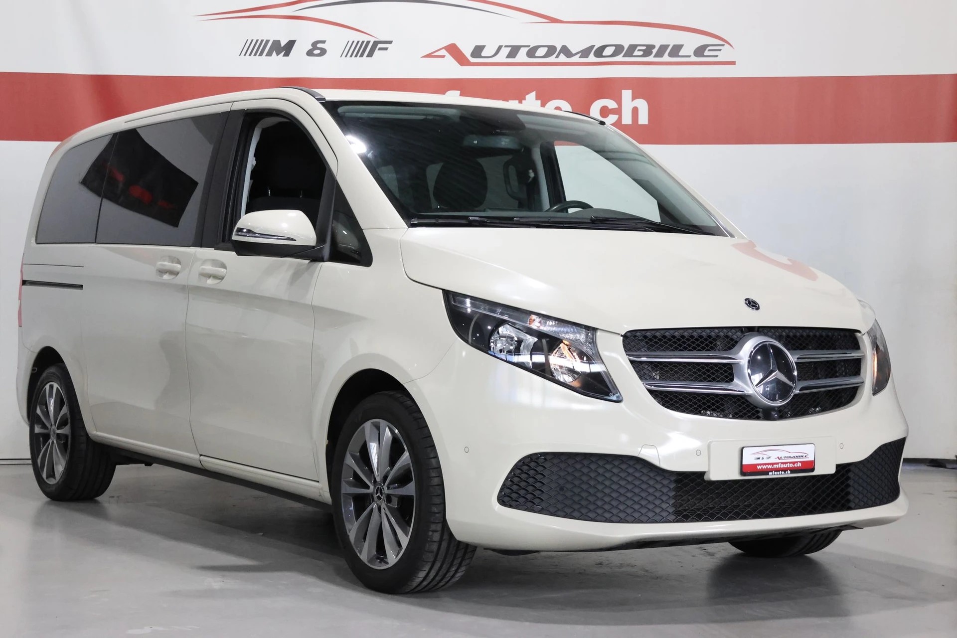 MERCEDES-BENZ V 220 d kurz 4matic Van CH FAHRZEUG-image-3