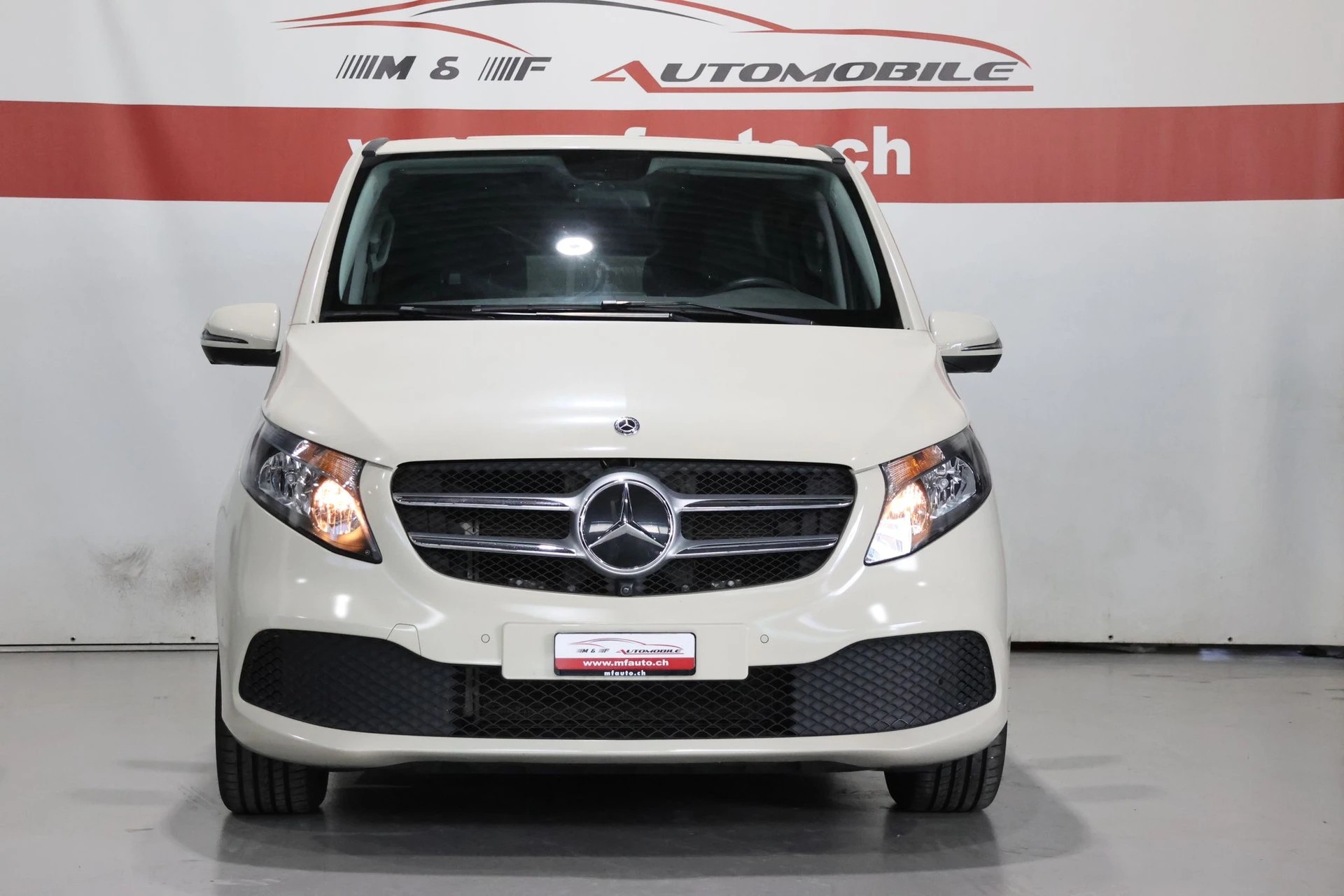 MERCEDES-BENZ V 220 d kurz 4matic Van CH FAHRZEUG-image-2