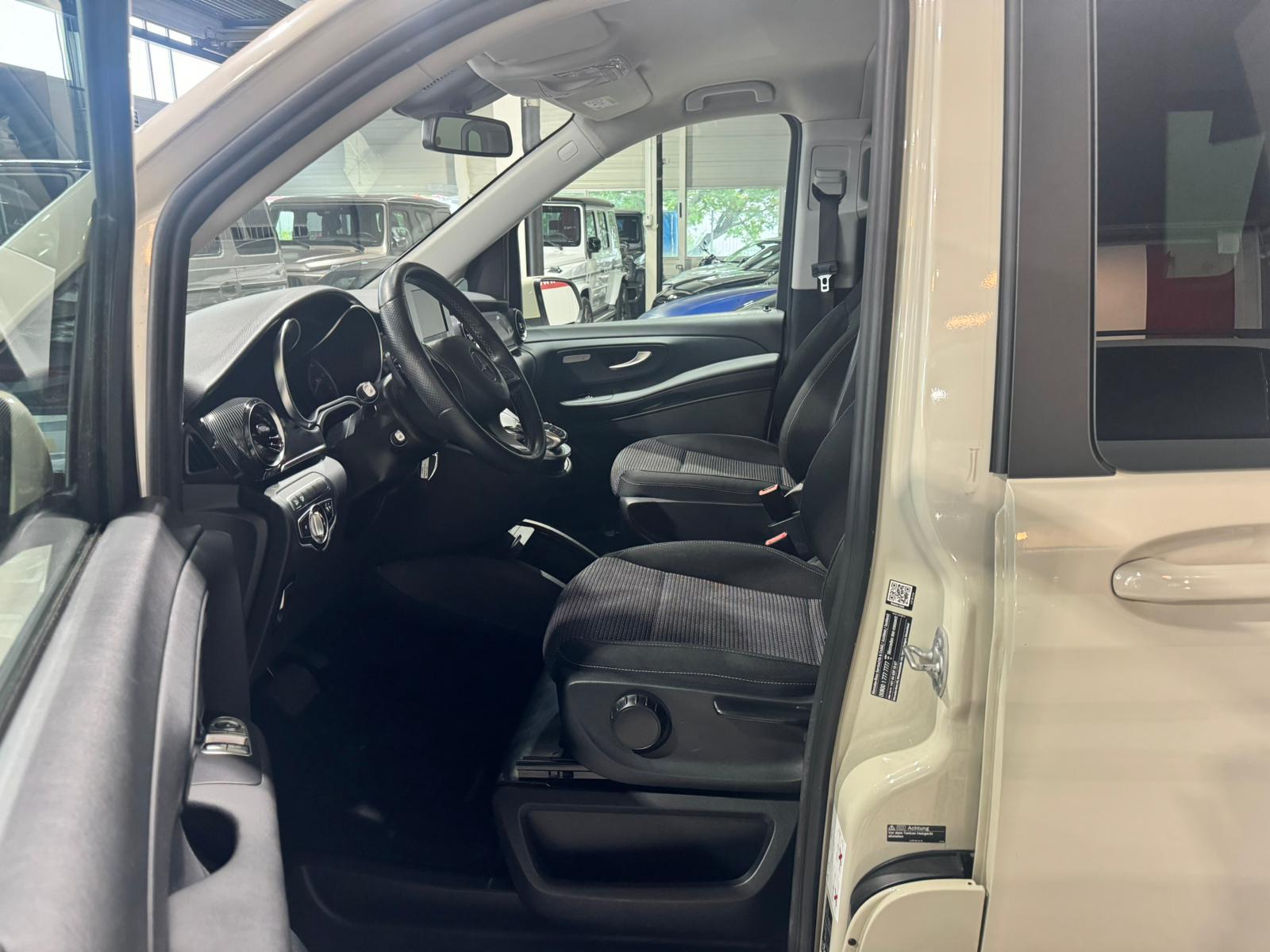MERCEDES-BENZ V 220 d kurz 4matic Van CH FAHRZEUG-image-9