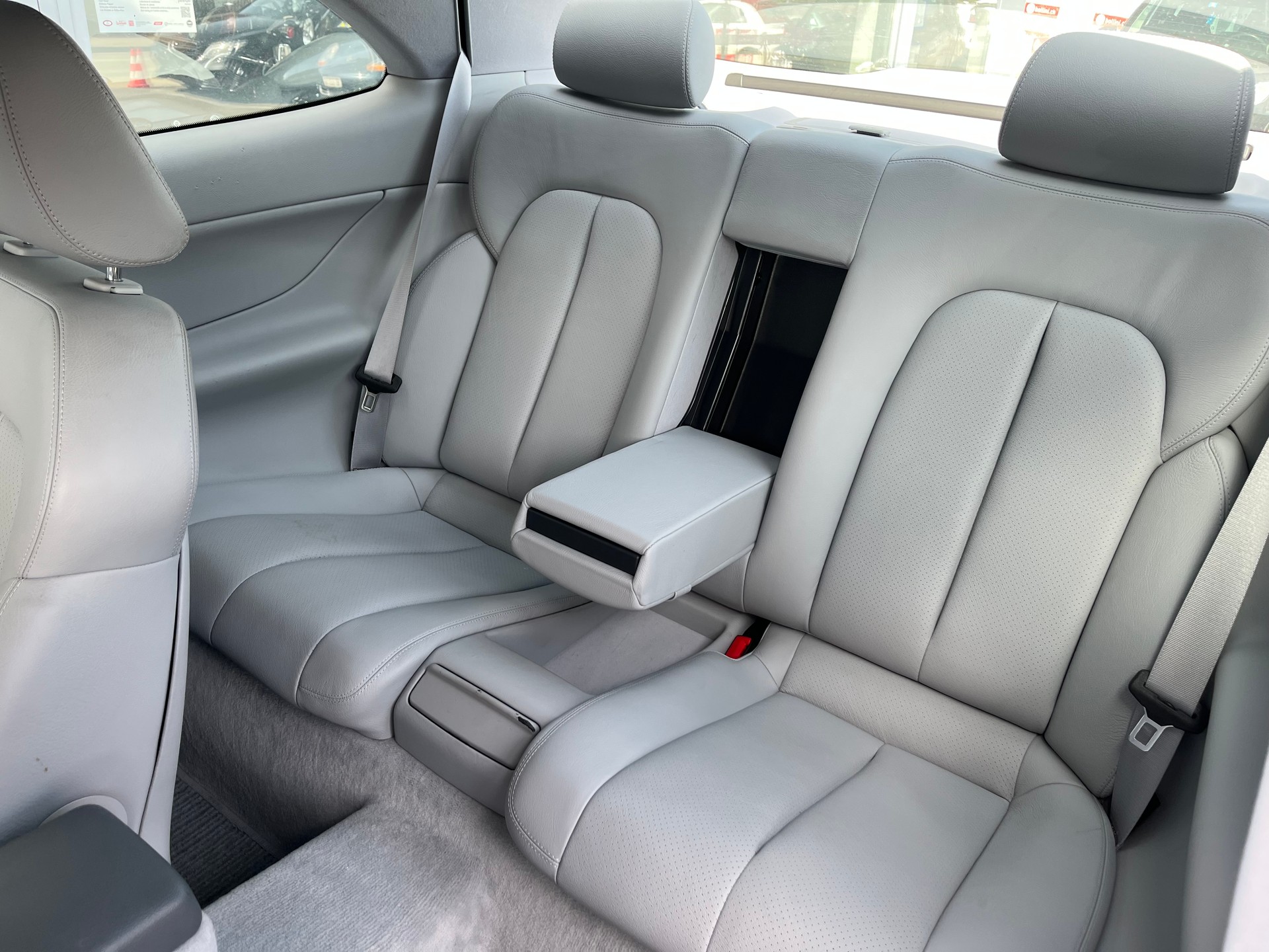 MERCEDES-BENZ CLK 320 Elégance Automatic-image-8