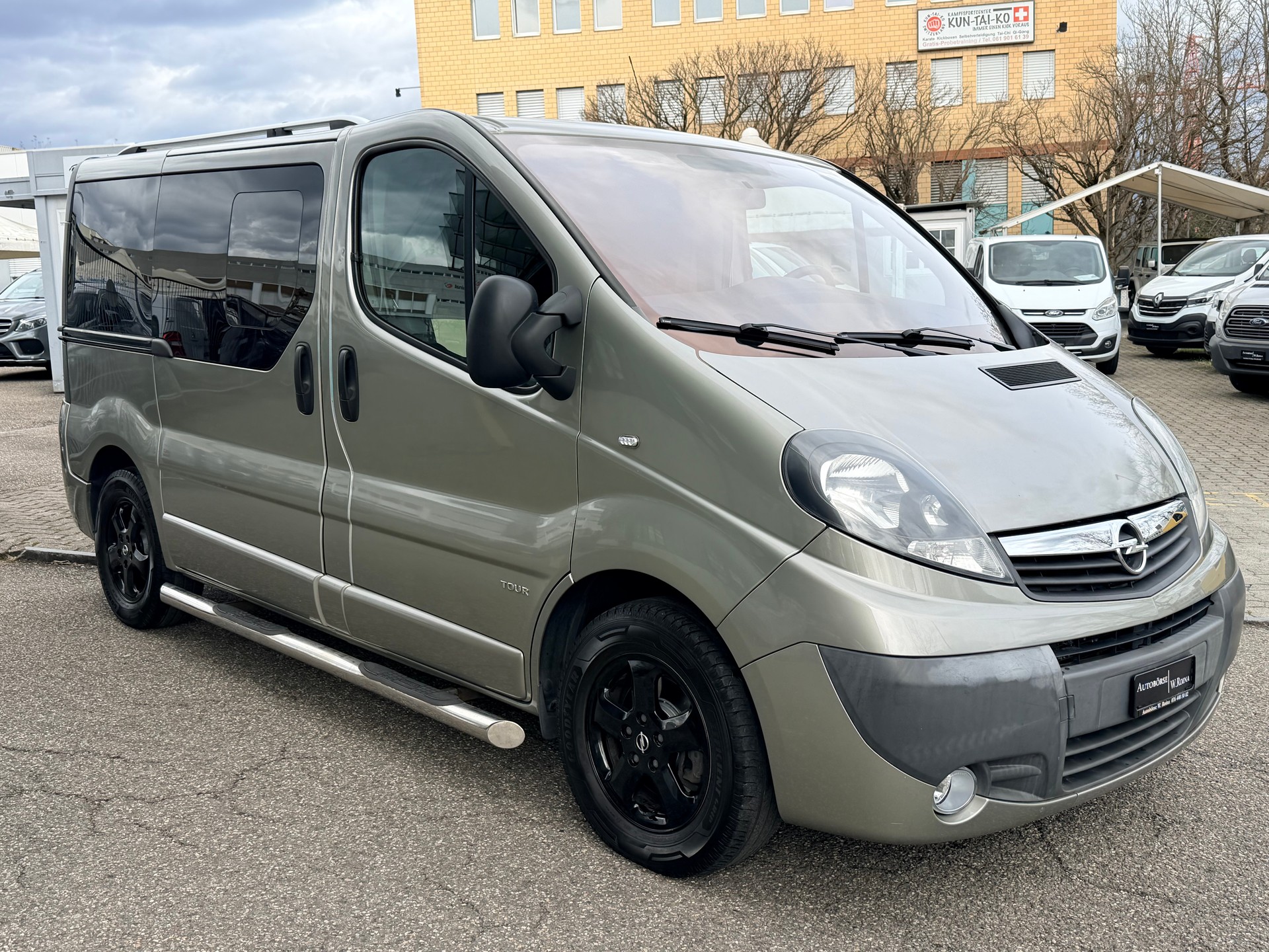 OPEL Vivaro Tour 2.0 CDTI 2.7t L1H1-image-0
