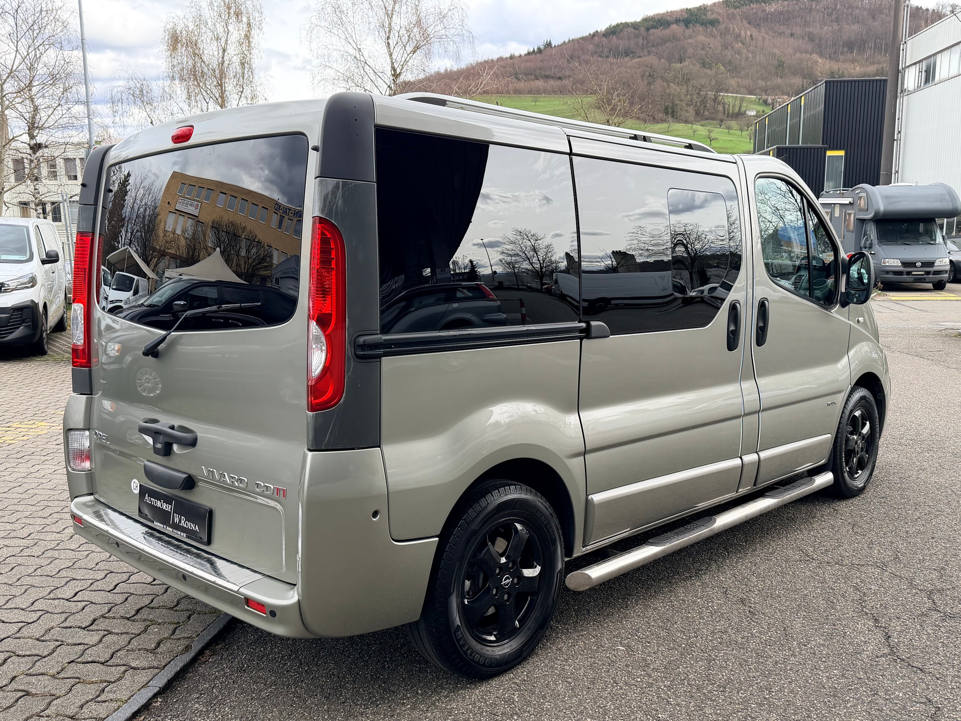 OPEL Vivaro Tour 2.0 CDTI 2.7t L1H1-image-2