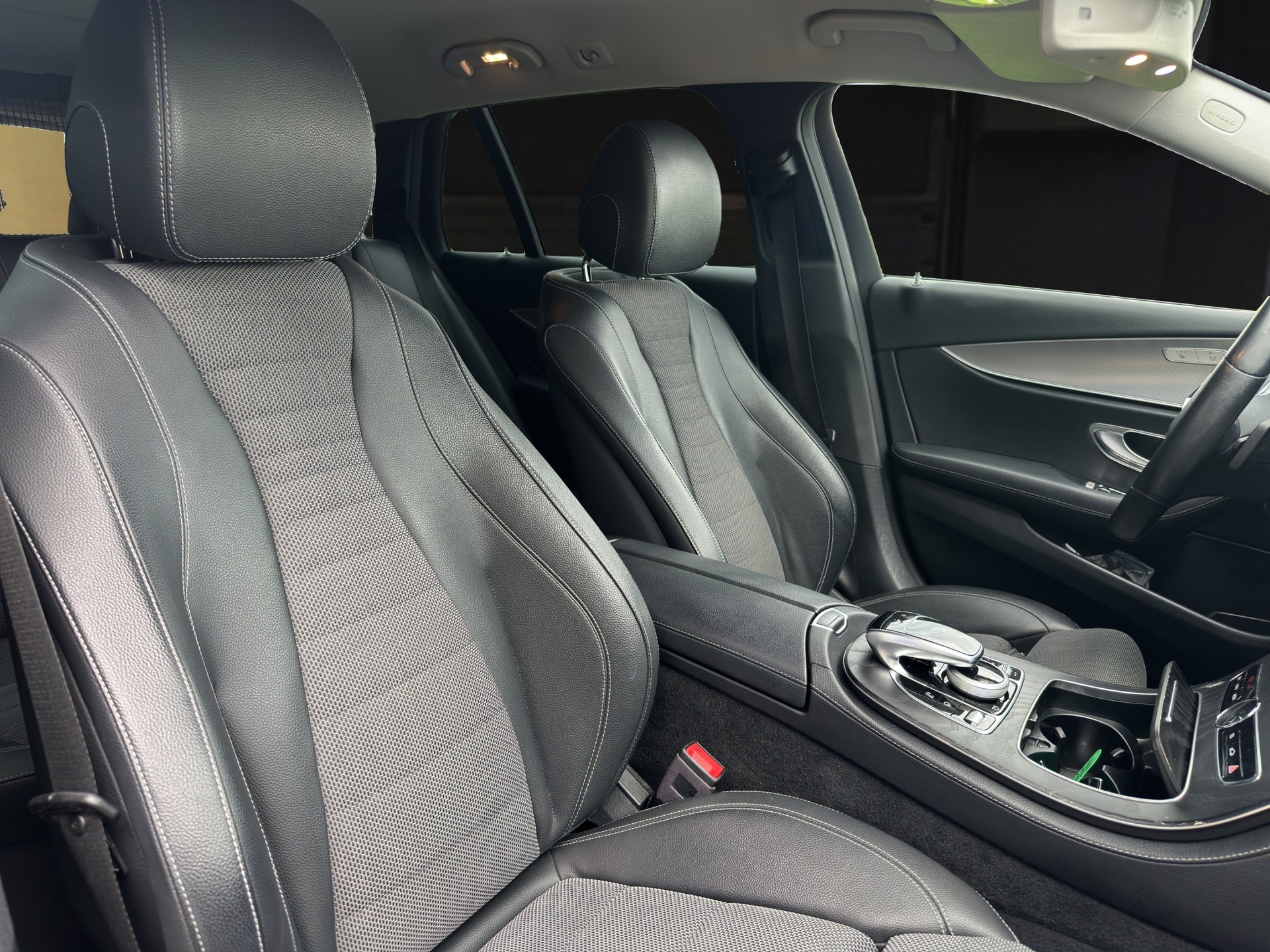 MERCEDES-BENZ E 220 d Avantgarde-image-9