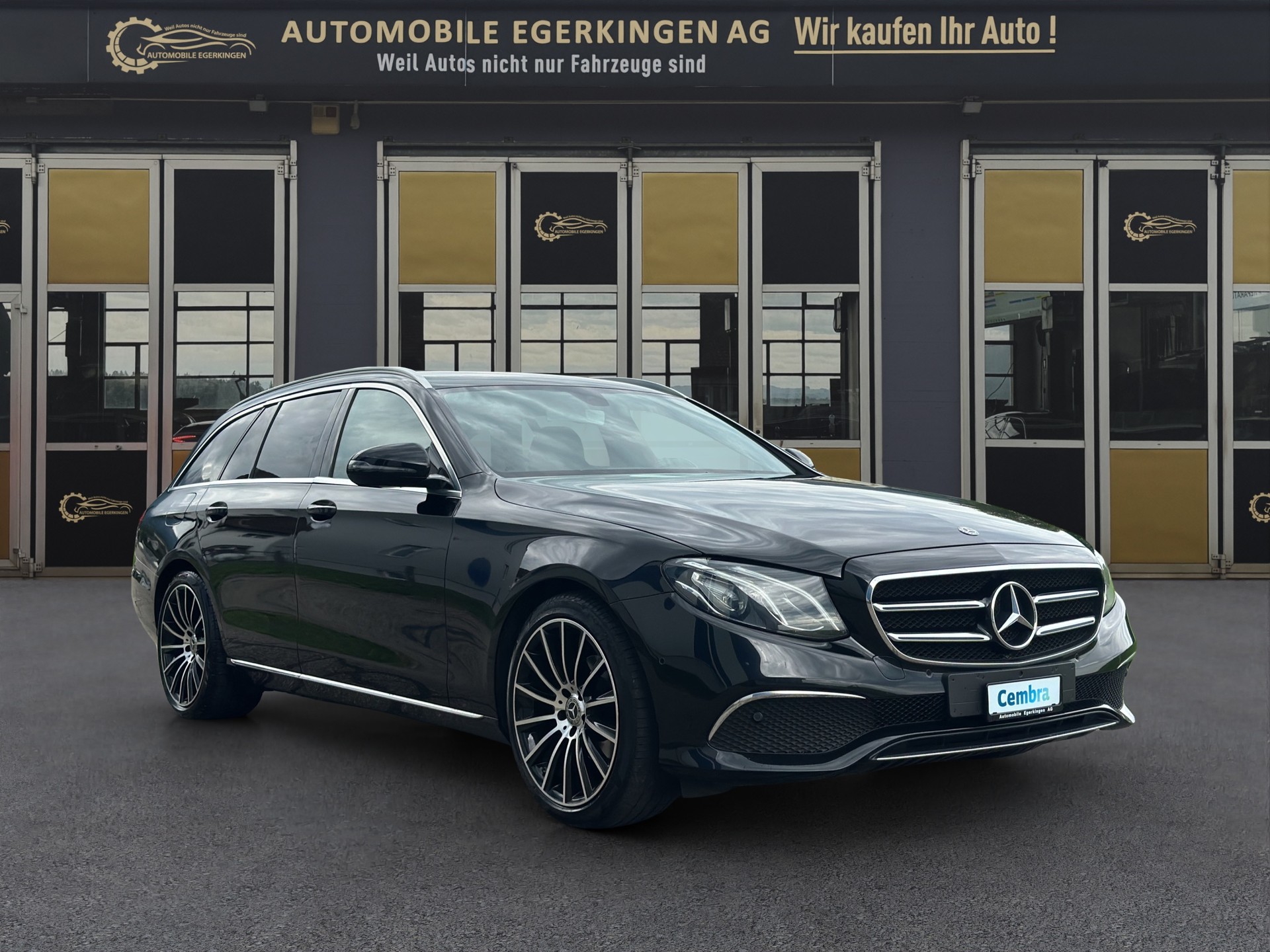 MERCEDES-BENZ E 220 d Avantgarde-image-2