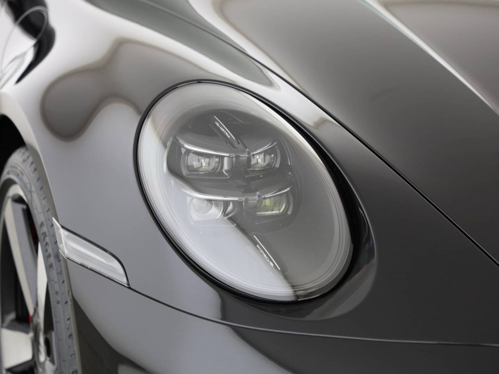 PORSCHE 911 Carrera 4S Cabriolet-image-9