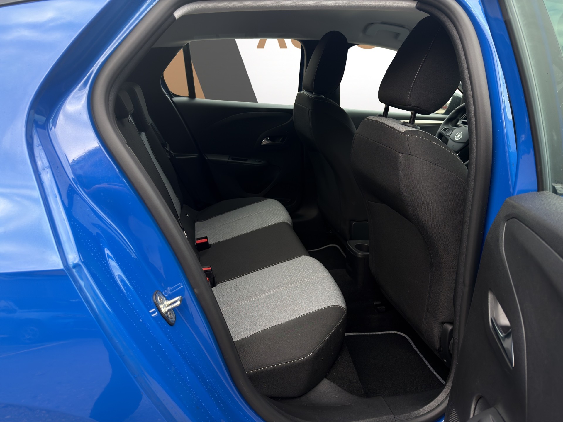 OPEL Corsa 1.2 T Edition-image-11