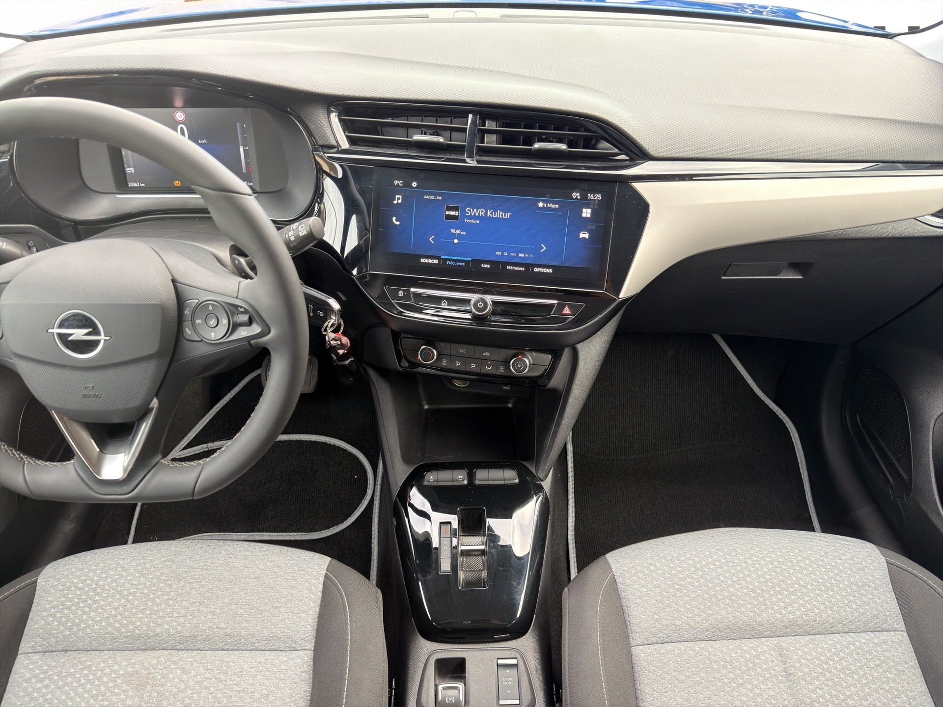 OPEL Corsa 1.2 T Edition-image-15