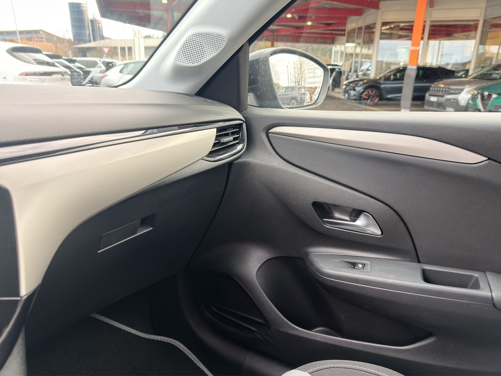 OPEL Corsa 1.2 T Edition-image-25