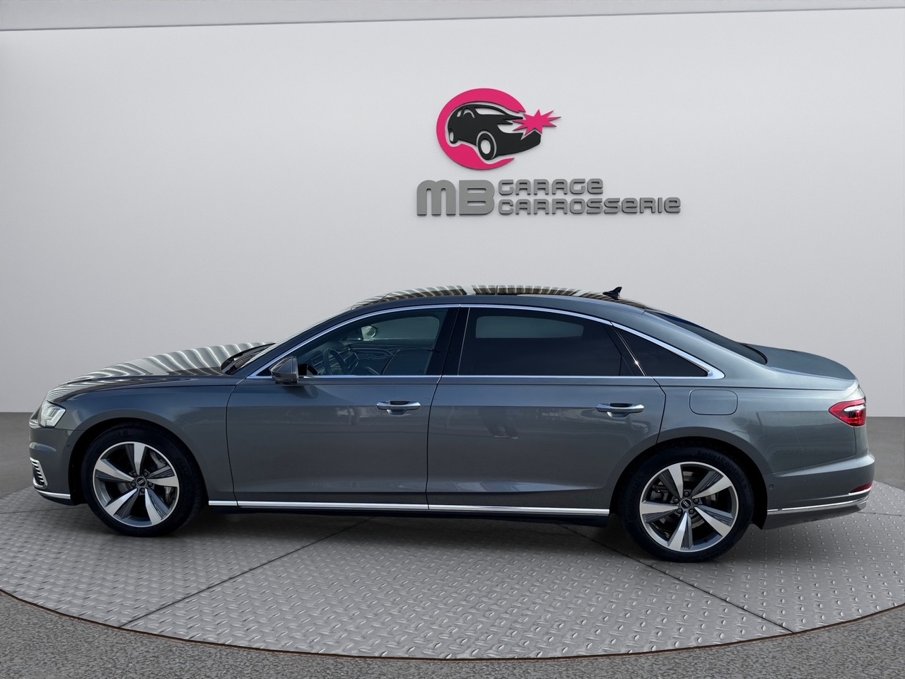 AUDI A8 60 L TFSI e quattro tiptronic-showroom-element-1