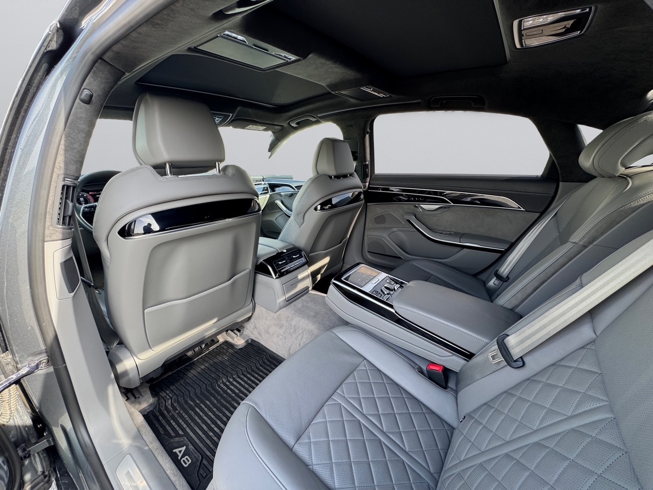 AUDI A8 60 L TFSI e quattro tiptronic-image-13