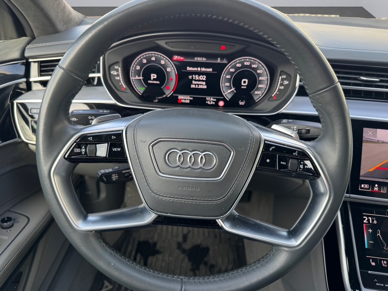 AUDI A8 60 L TFSI e quattro tiptronic-image-15