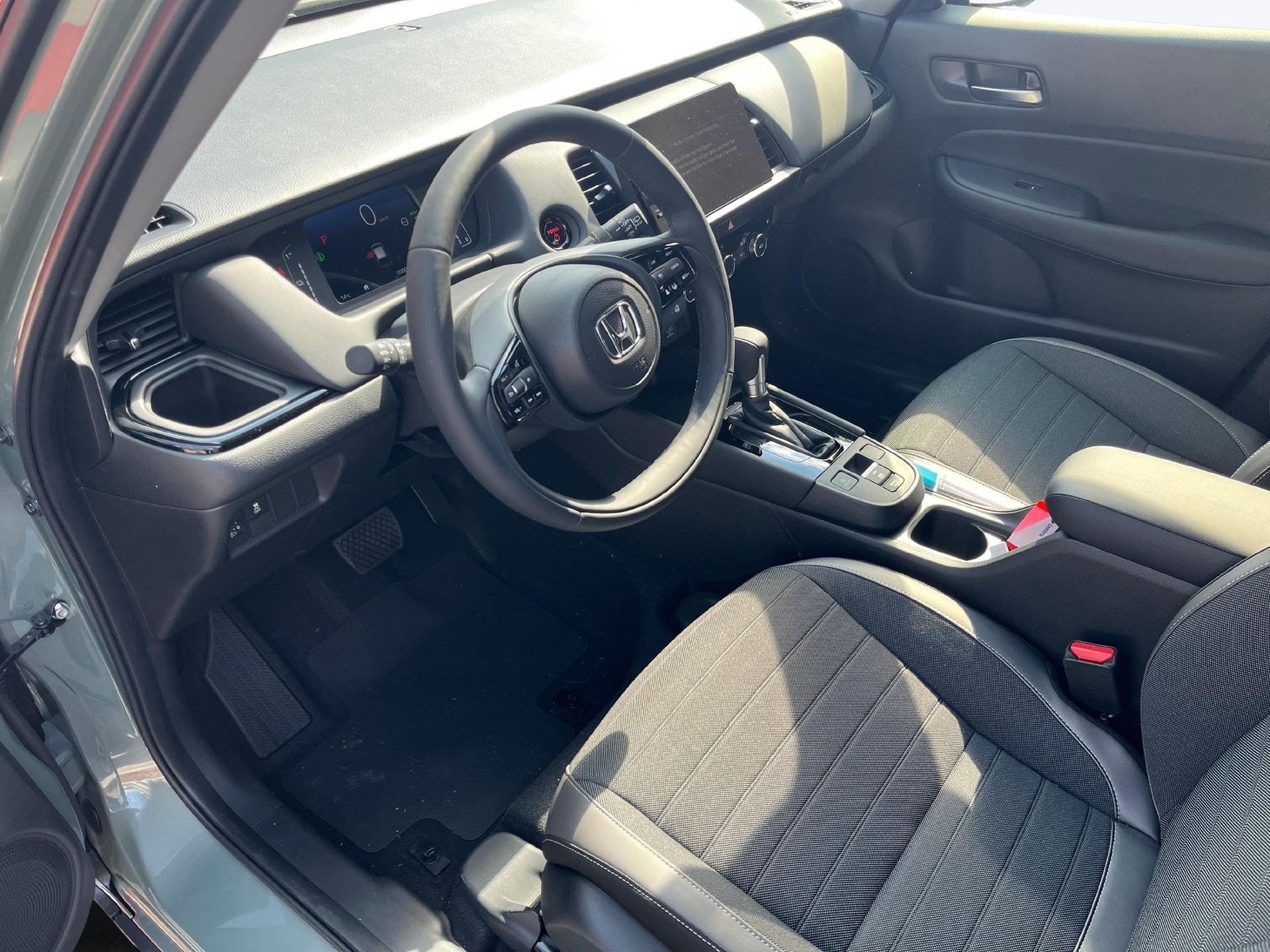 HONDA Jazz 1.5 i-MMD Crosstar Advance - mit Aktionsleasing 1.9% und 8 Jahren Garantie!-image-8