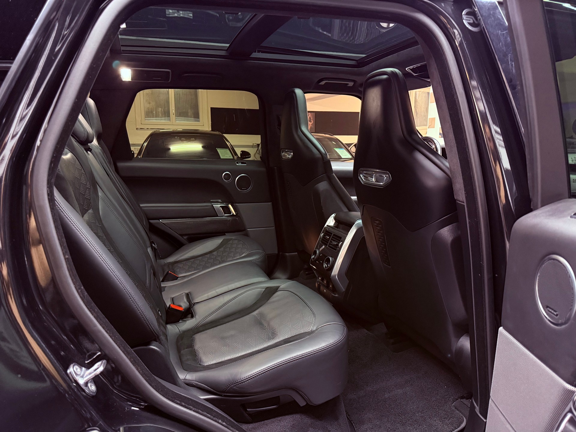LAND ROVER Range Rover Sport 5.0 V8 S/C SVR Automatic-image-24