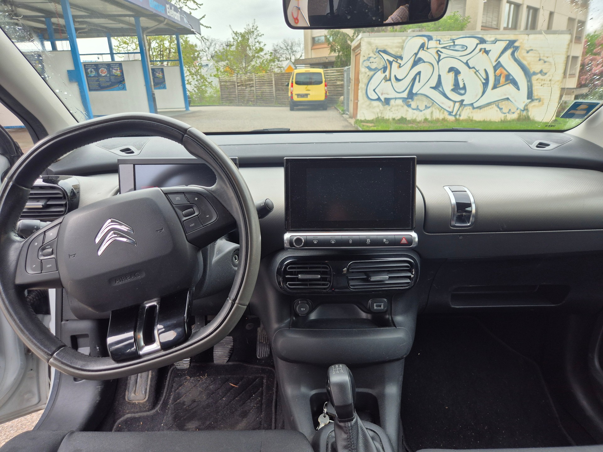 CITROEN C4 Cactus 1.2 e-THP Shine-image-10