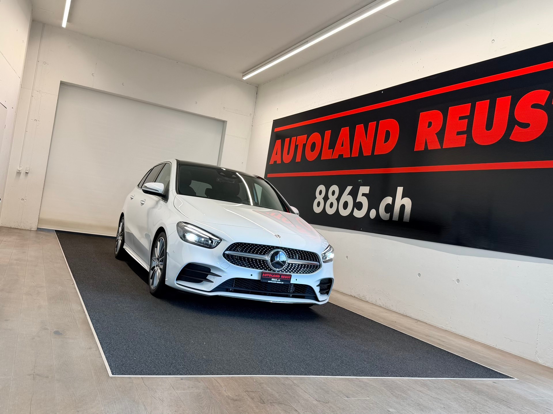 MERCEDES-BENZ B 220 4Matic AMG Line 7G-DCT-image-0