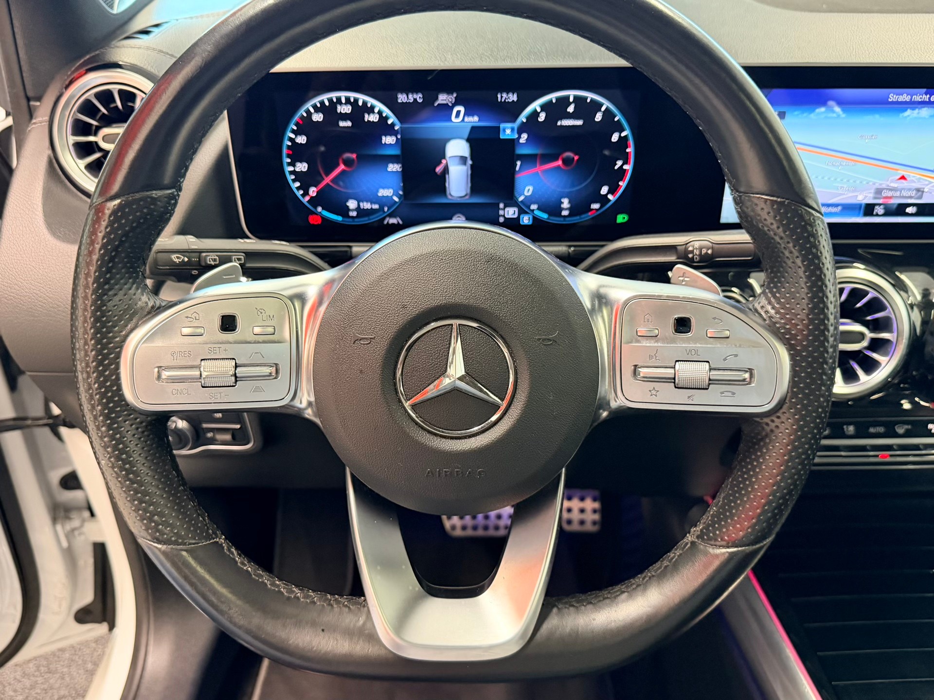 MERCEDES-BENZ B 220 4Matic AMG Line 7G-DCT-image-25