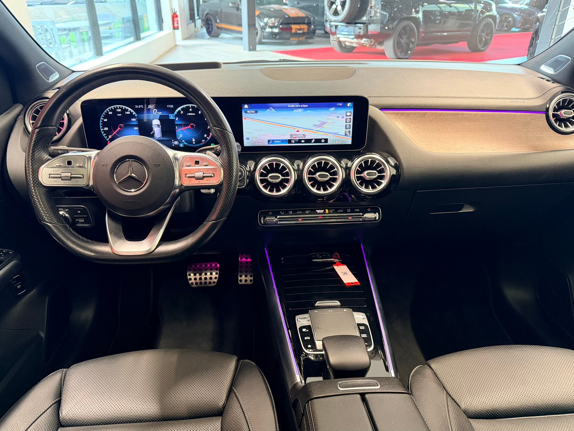 MERCEDES-BENZ B 220 4Matic AMG Line 7G-DCT-image-18