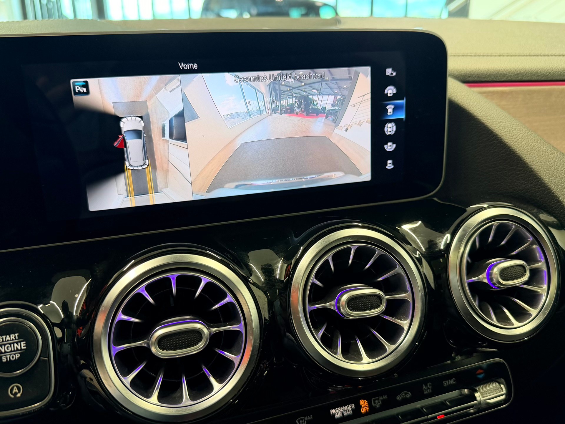 MERCEDES-BENZ B 220 4Matic AMG Line 7G-DCT-image-24